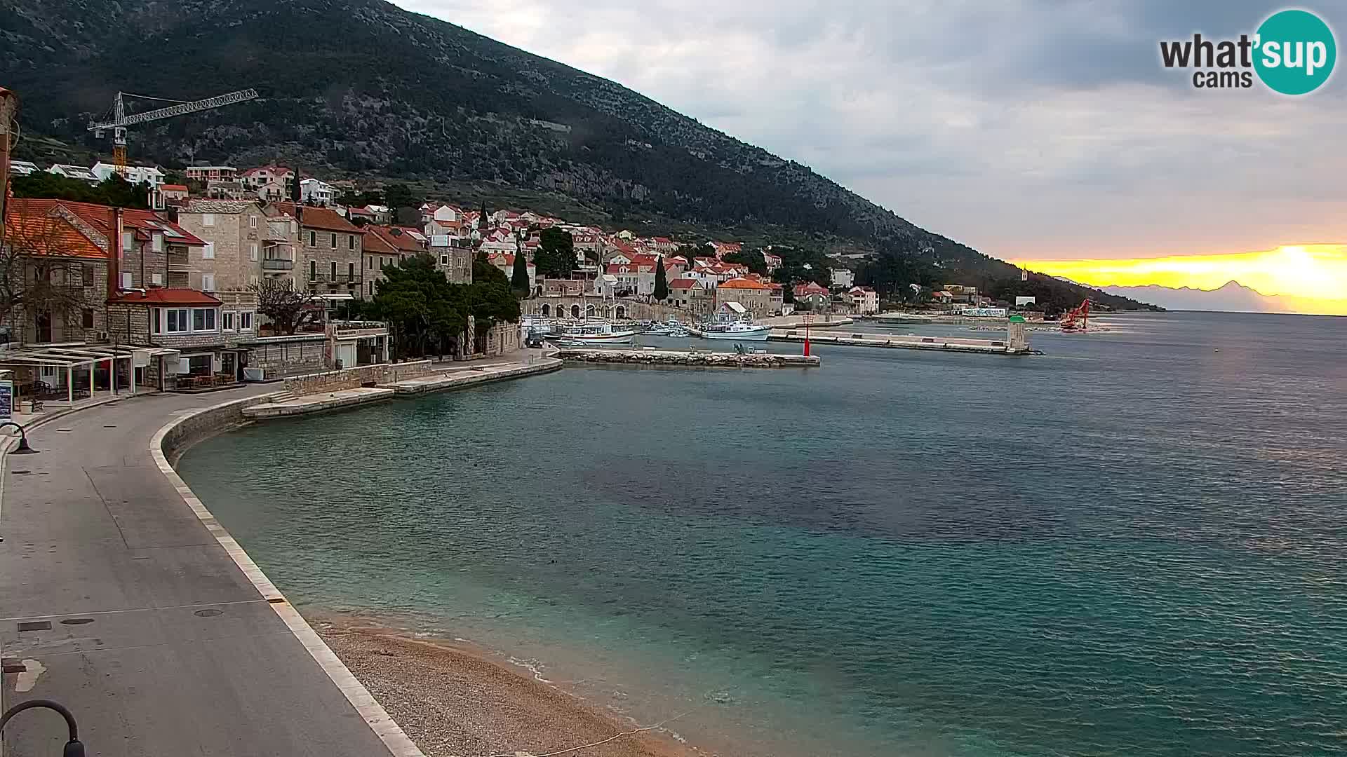 Webcam Bol Hafen & Ortszentrum – Liveblick aus Bol auf der Insel Brač