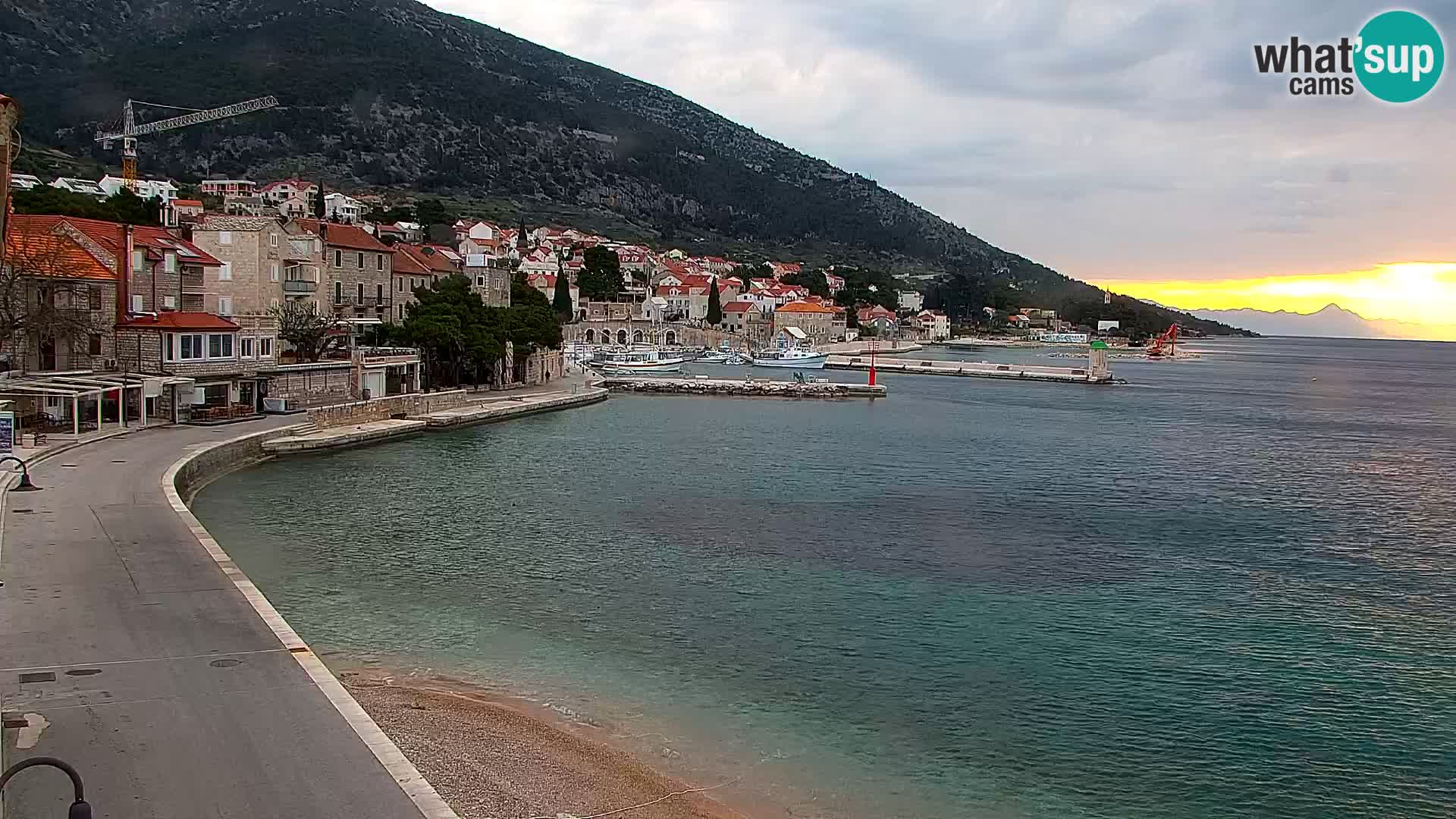 Webcam Bol Town Center & Marina – Live View from Bol, Brač