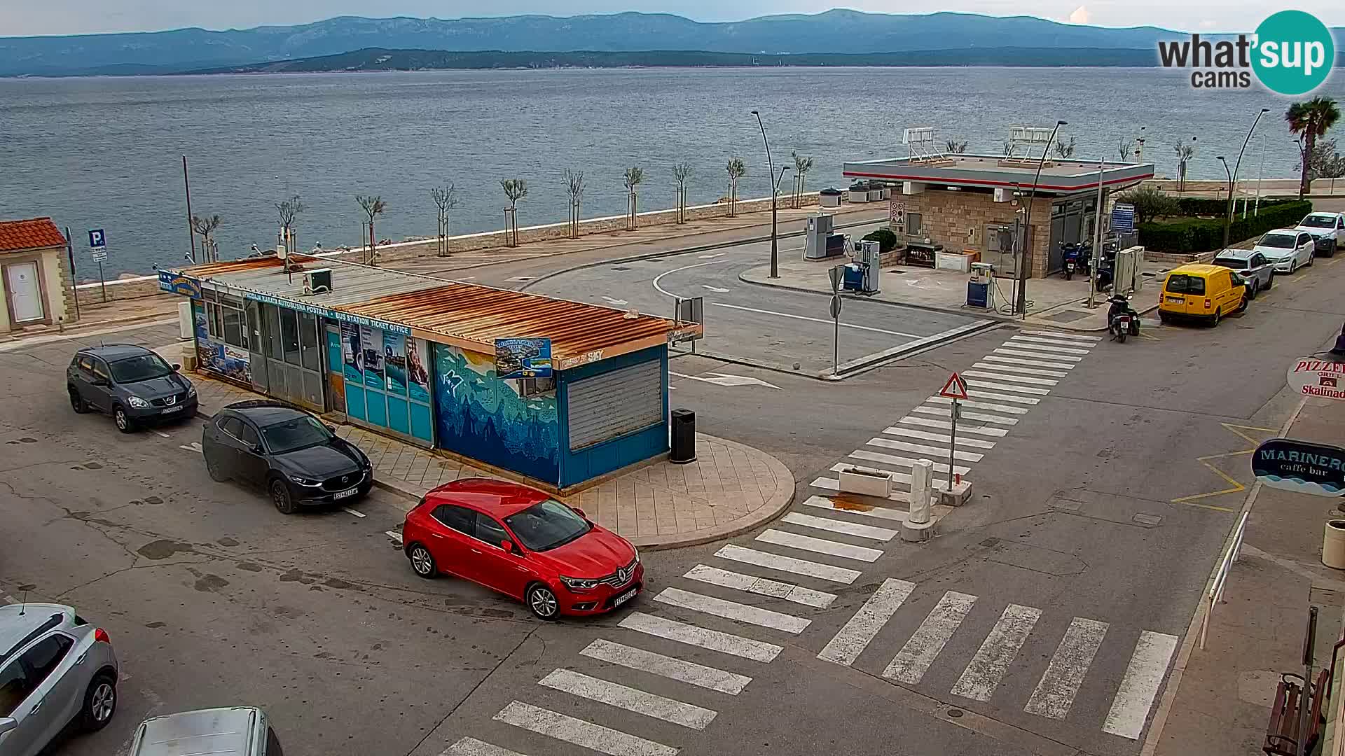 Webcam Bol Centro e Marina – Vista live dal porto di Bol