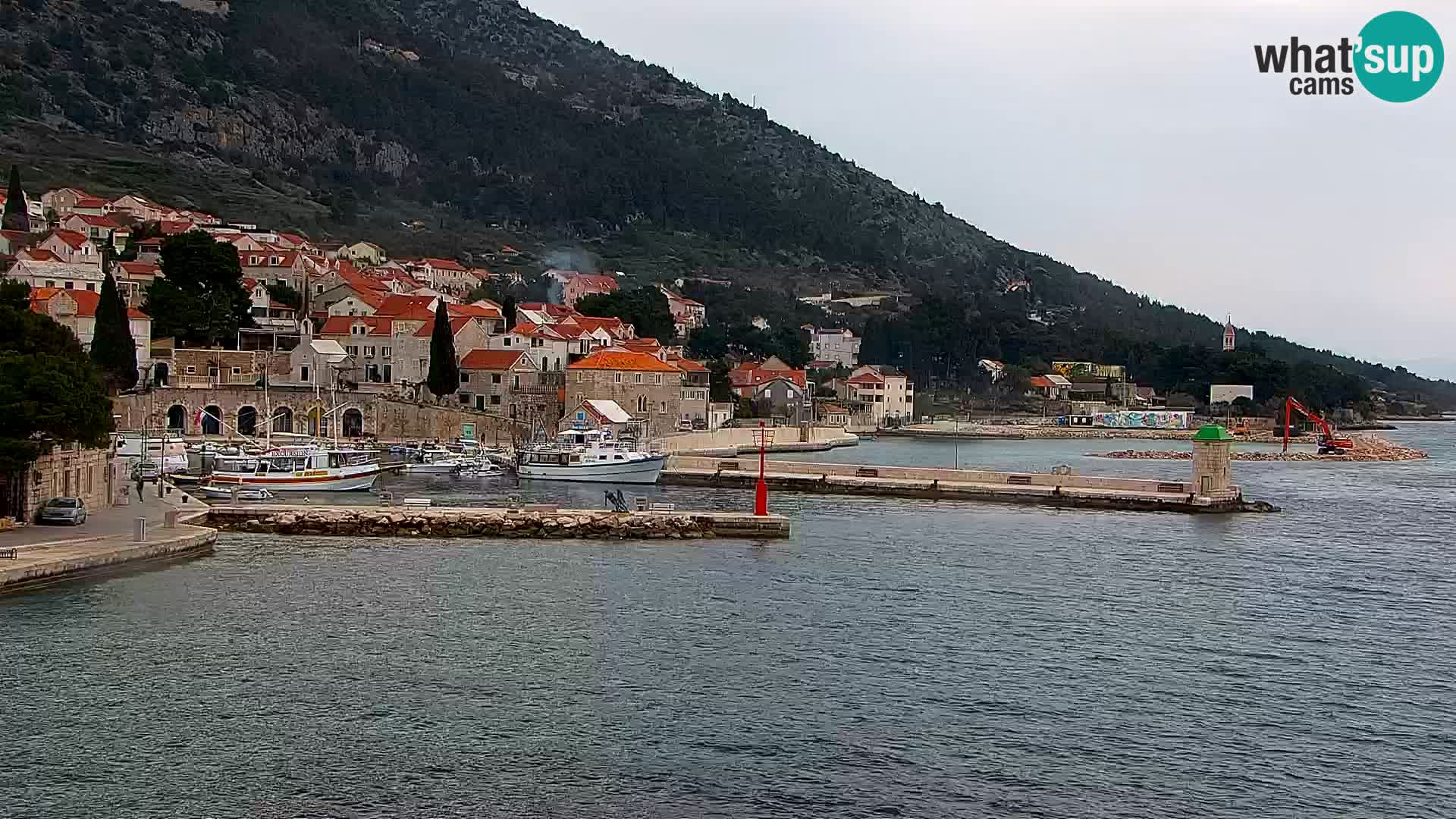 Webcam Bol Hafen & Ortszentrum – Liveblick aus Bol auf der Insel Brač