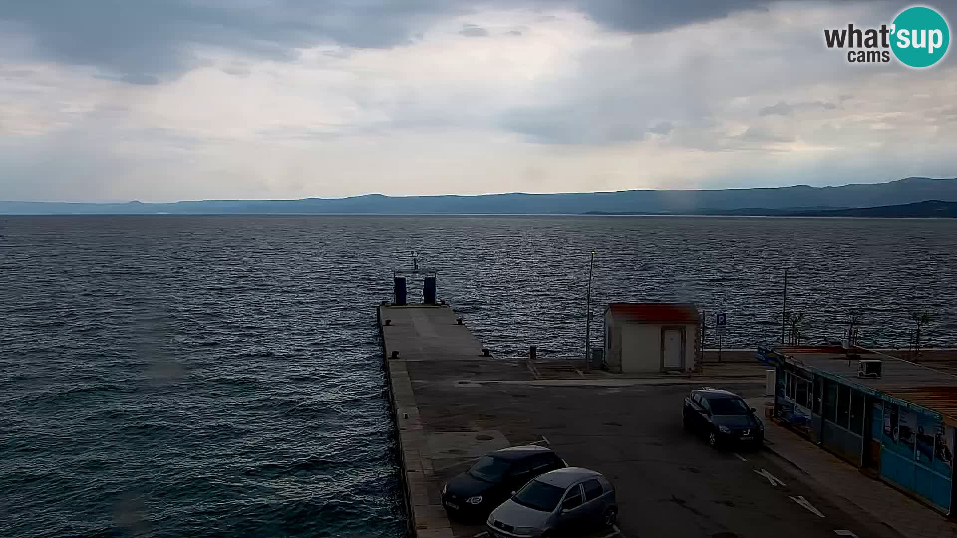 Web kamera Bol – Centar mjesta i marina | Pogled uživo