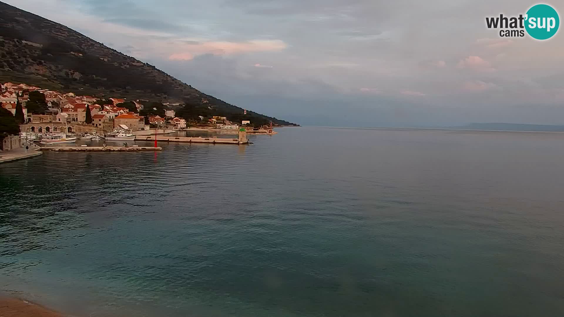 Webcam Bol Hafen & Ortszentrum – Liveblick aus Bol auf der Insel Brač