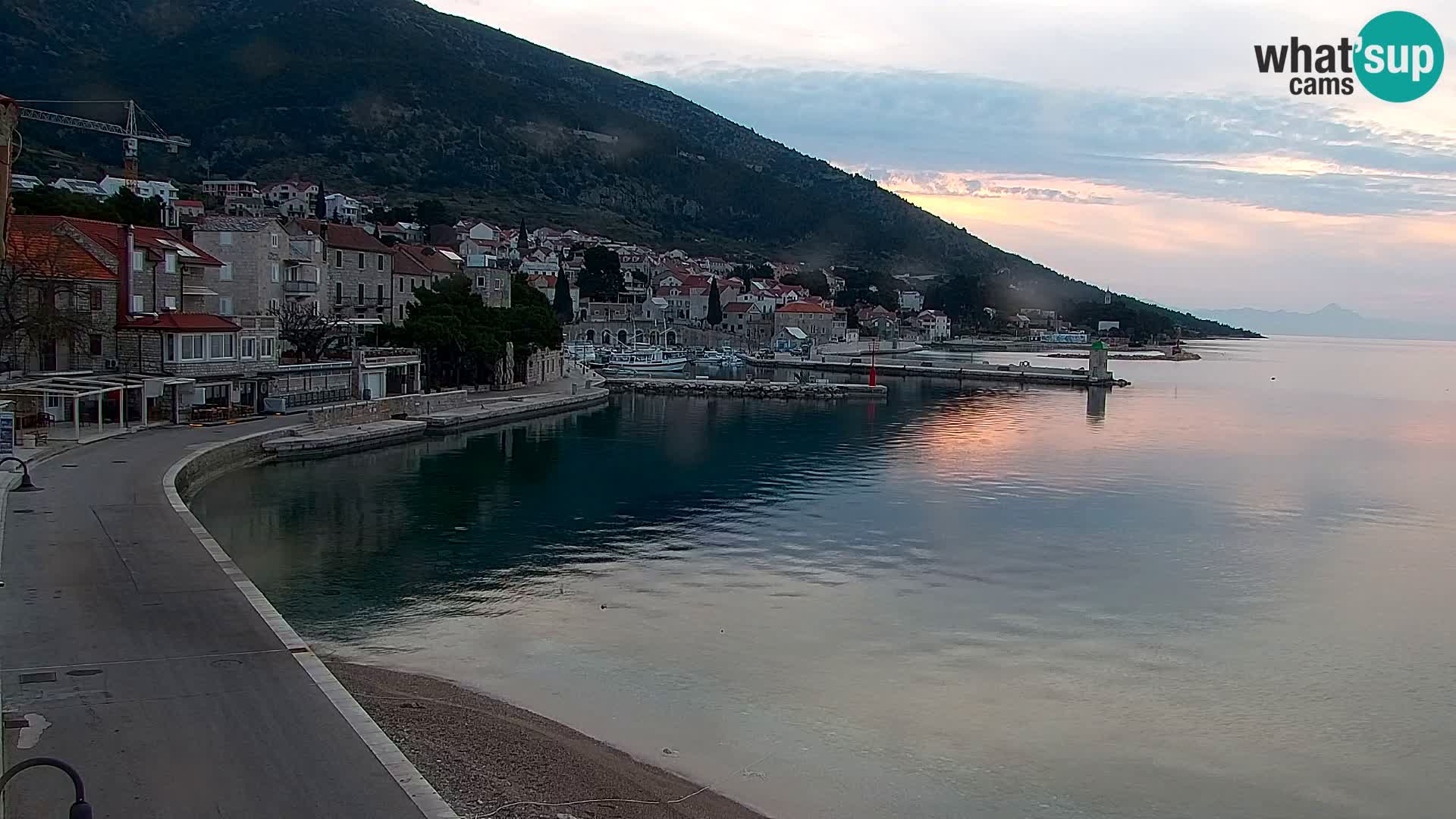Webcam Bol Town Center & Marina – Live View from Bol, Brač