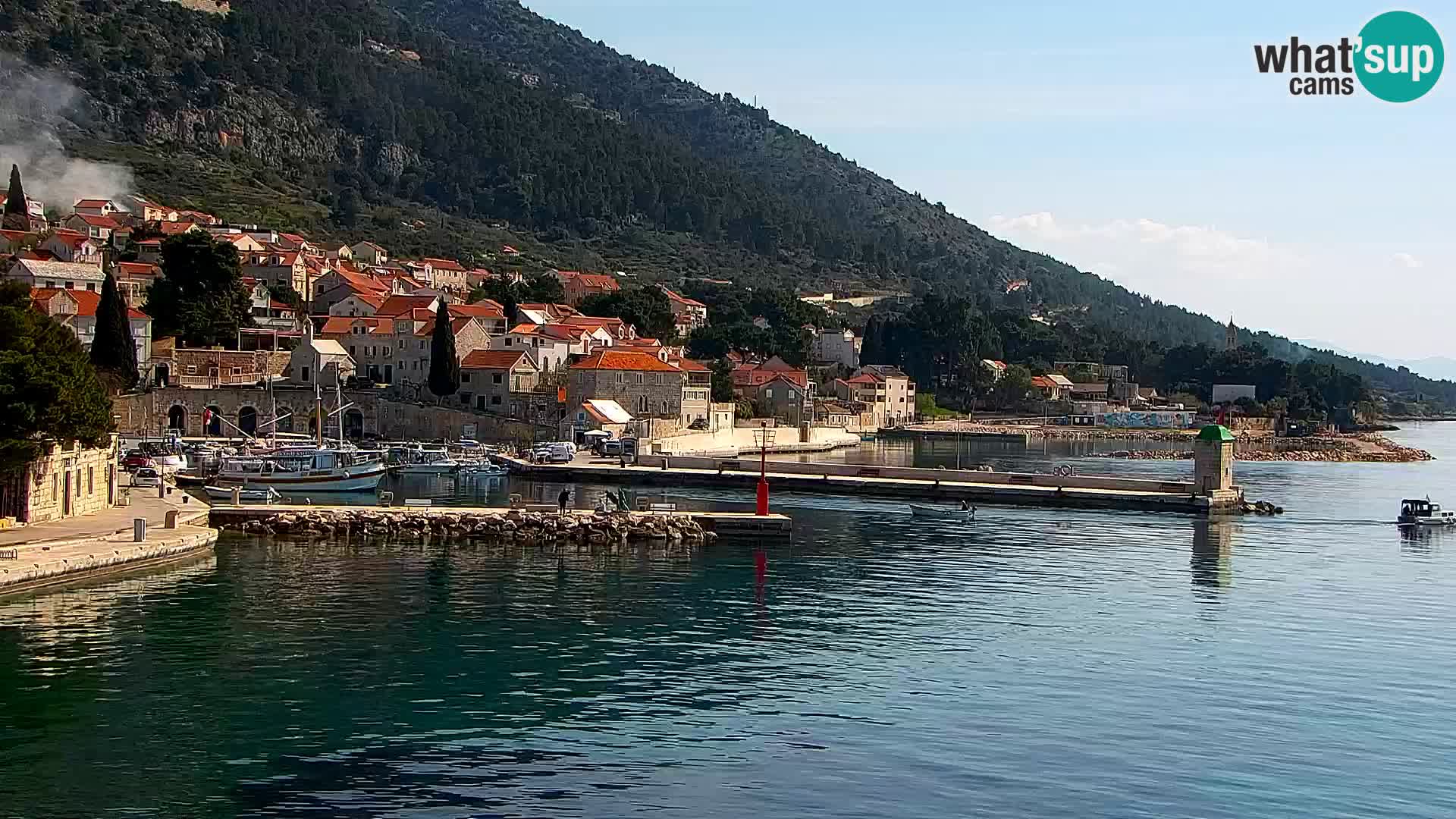Webcam Bol Hafen & Ortszentrum – Liveblick aus Bol auf der Insel Brač