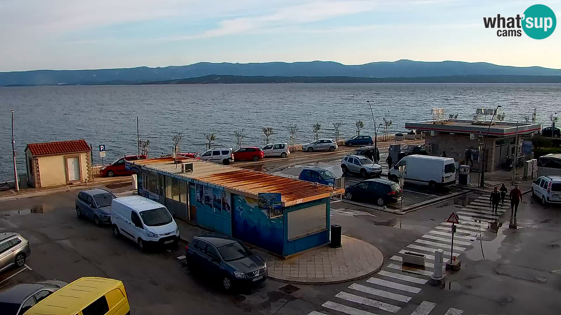 Webcam Bol Centro e Marina – Vista live dal porto di Bol