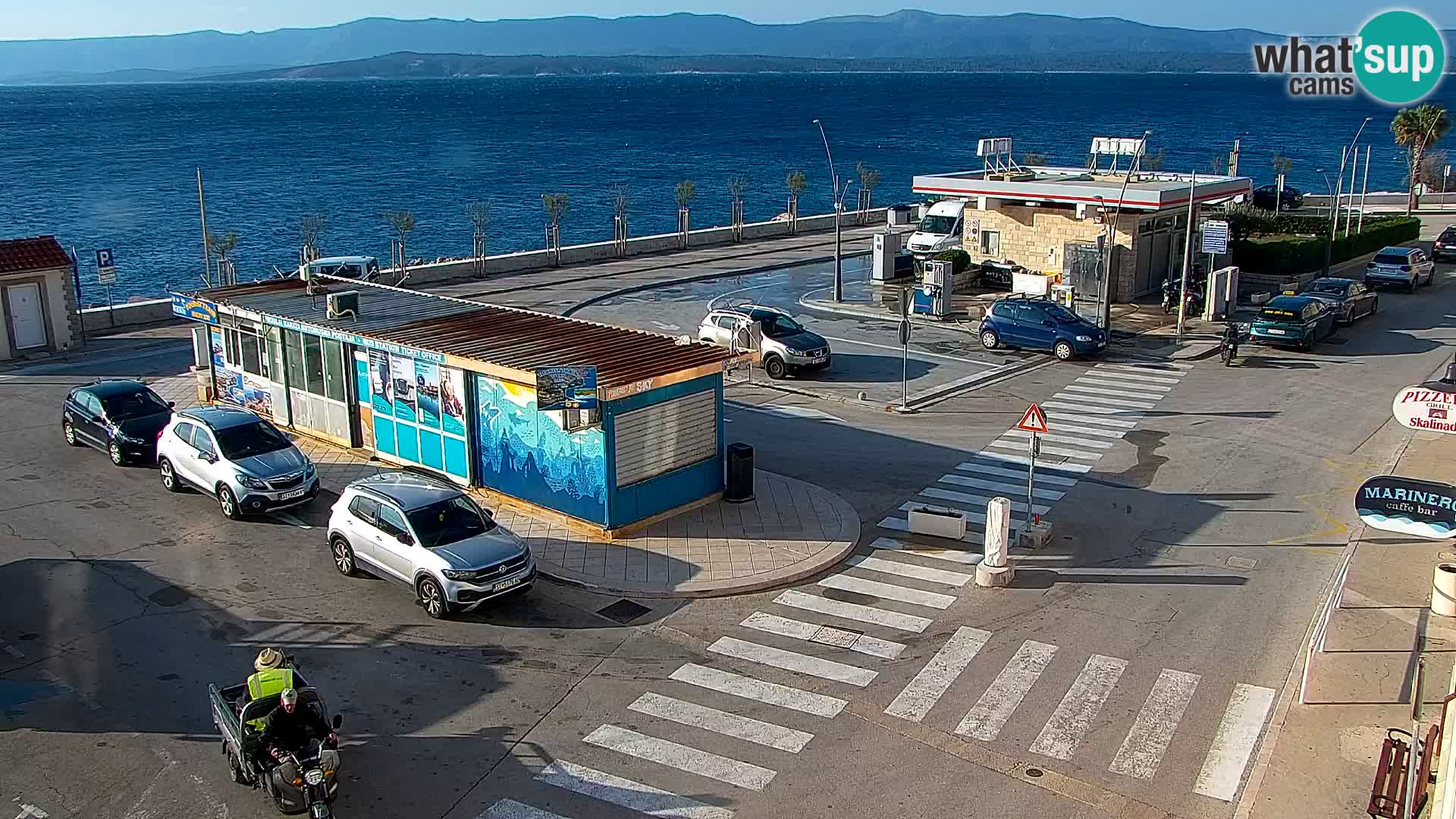 Webcam Bol Centro e Marina – Vista live dal porto di Bol