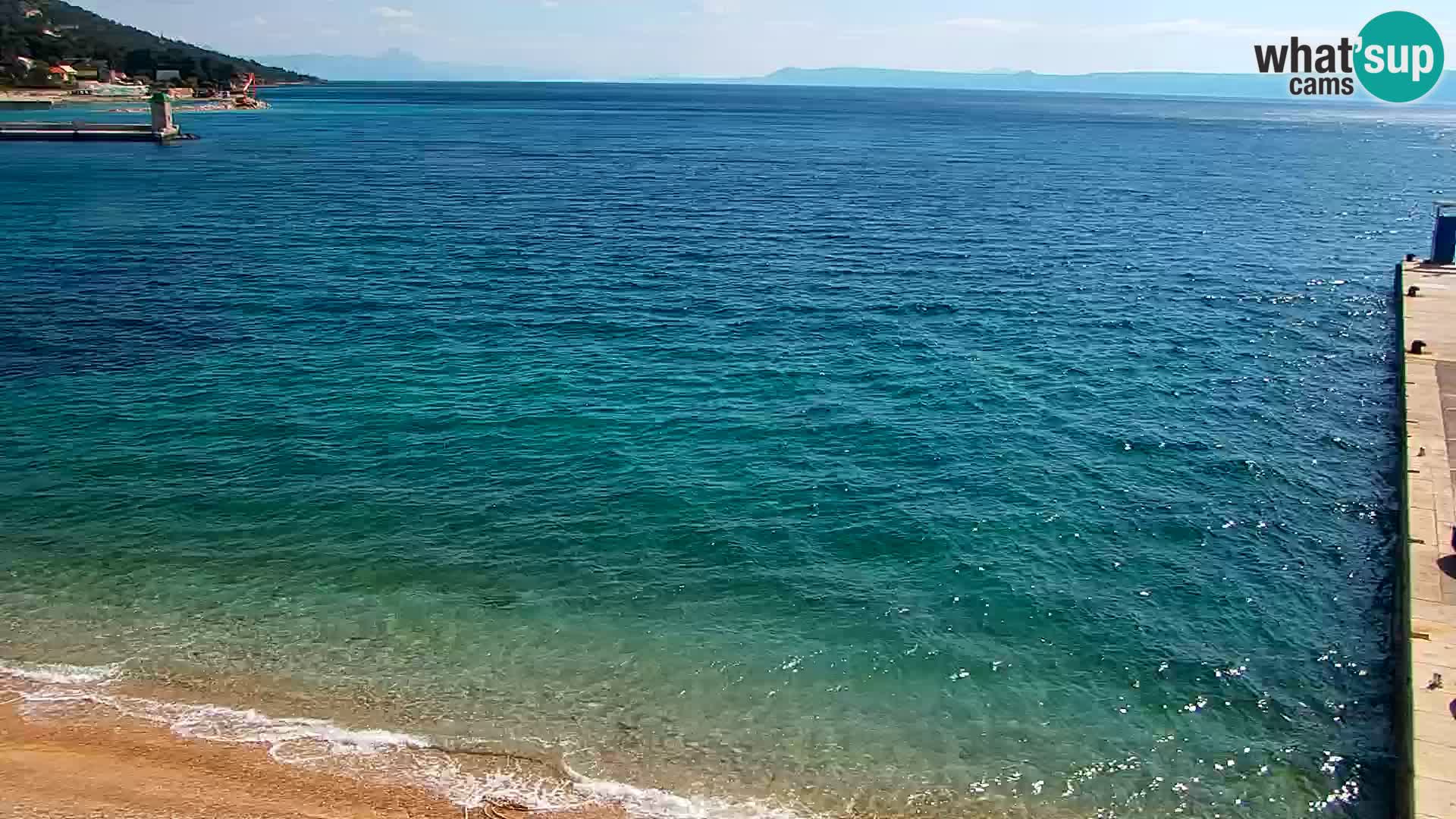 Web kamera Bol – Centar mjesta i marina | Pogled uživo