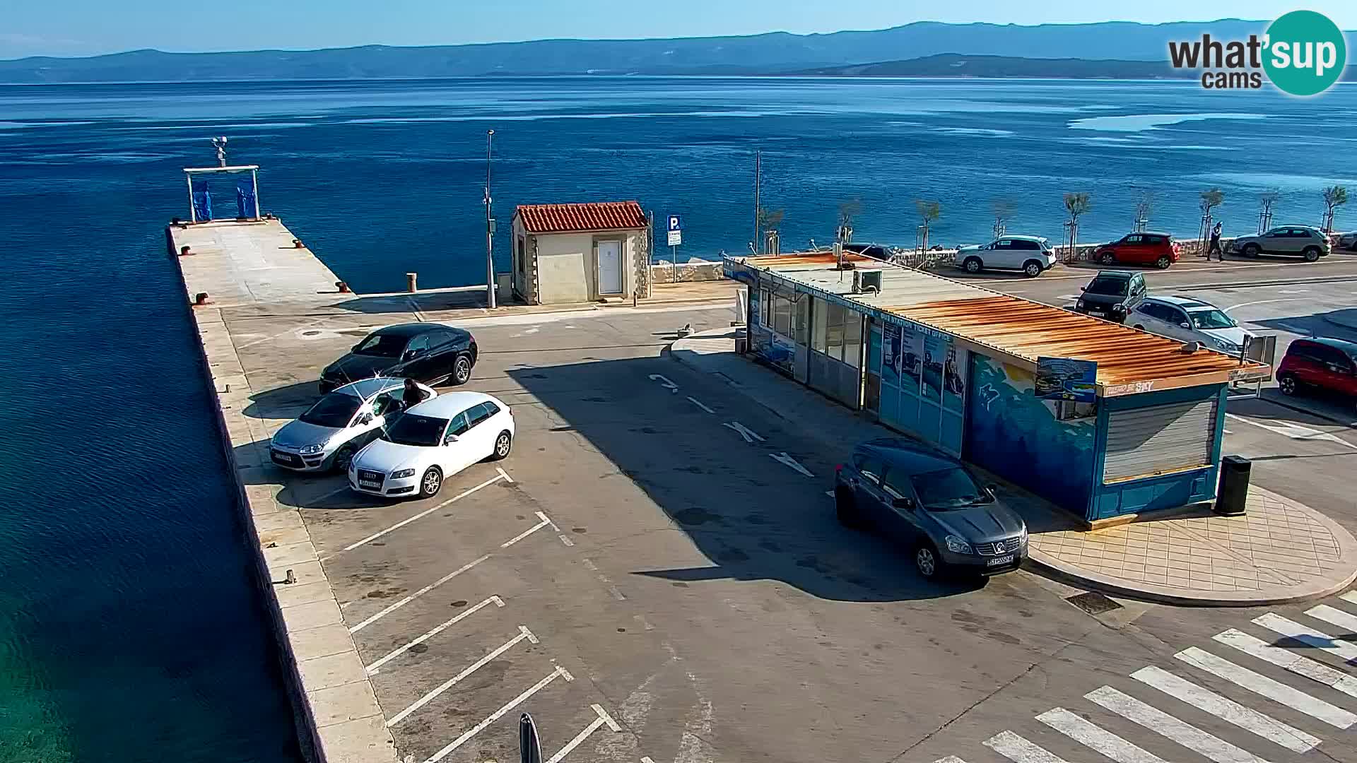 Webcam Bol Centro e Marina – Vista live dal porto di Bol