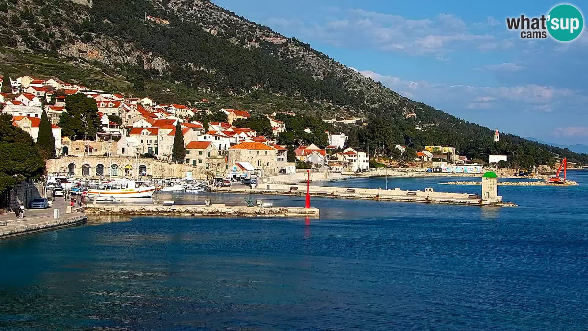 Webcam Bol Centro e Marina – Vista live dal porto di Bol