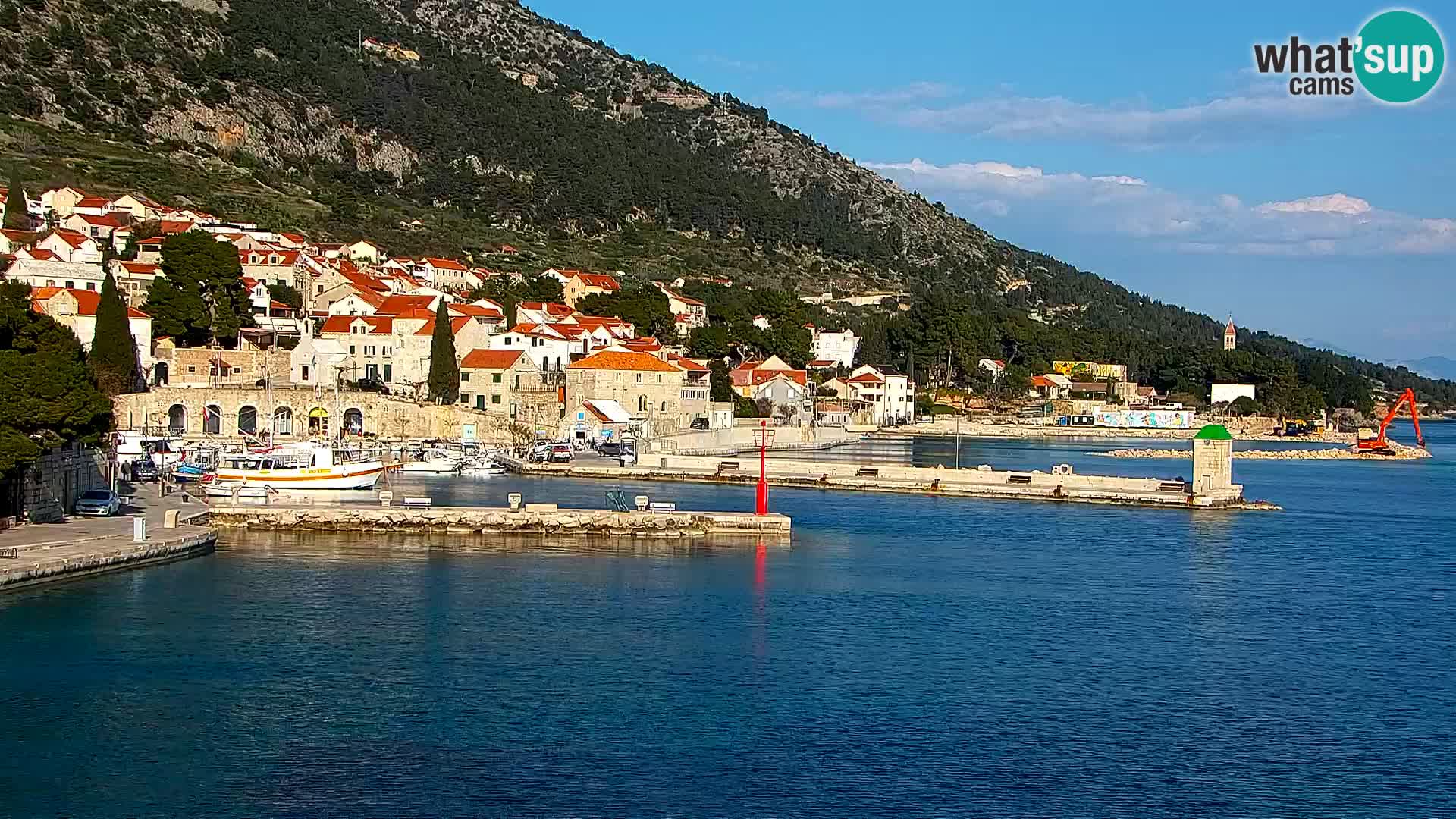 Webcam Bol Centro e Marina – Vista live dal porto di Bol