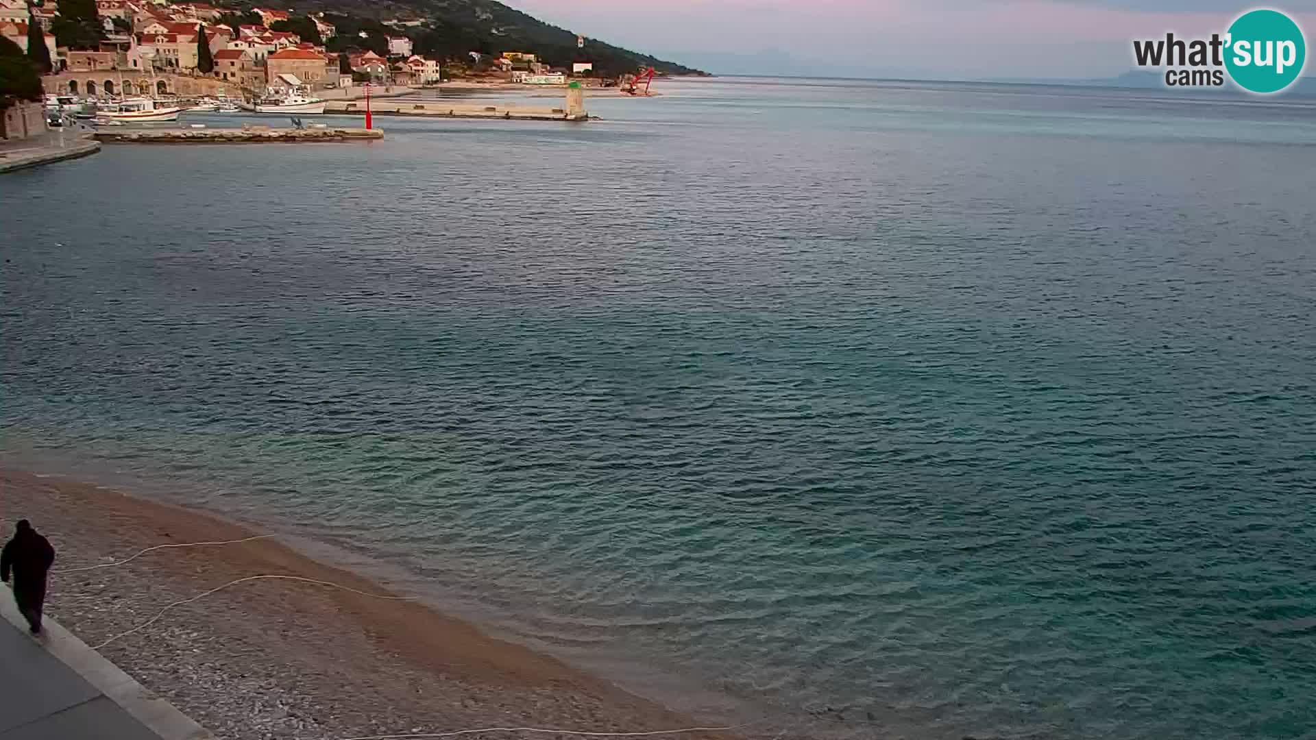 Webcam Bol Hafen & Ortszentrum – Liveblick aus Bol auf der Insel Brač