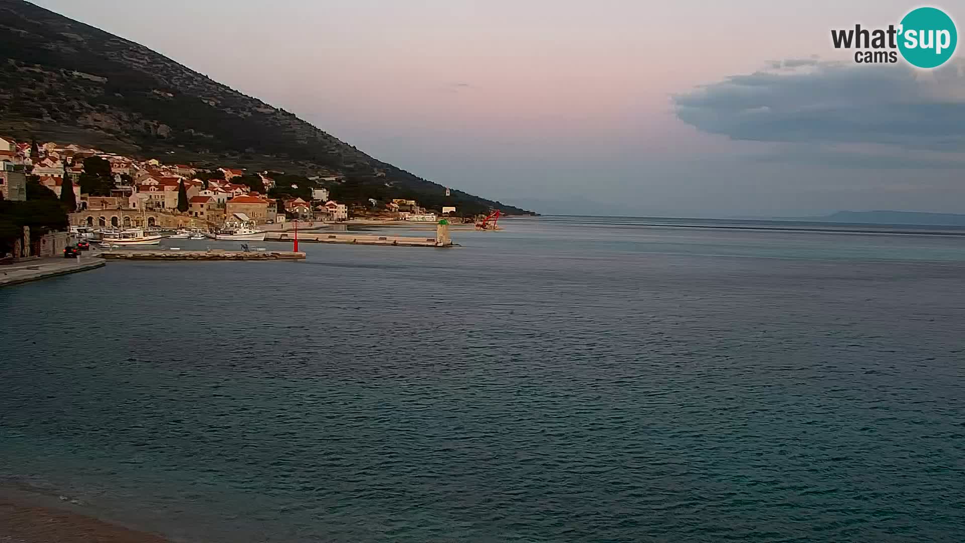 Webcam Bol Town Center & Marina – Live View from Bol, Brač