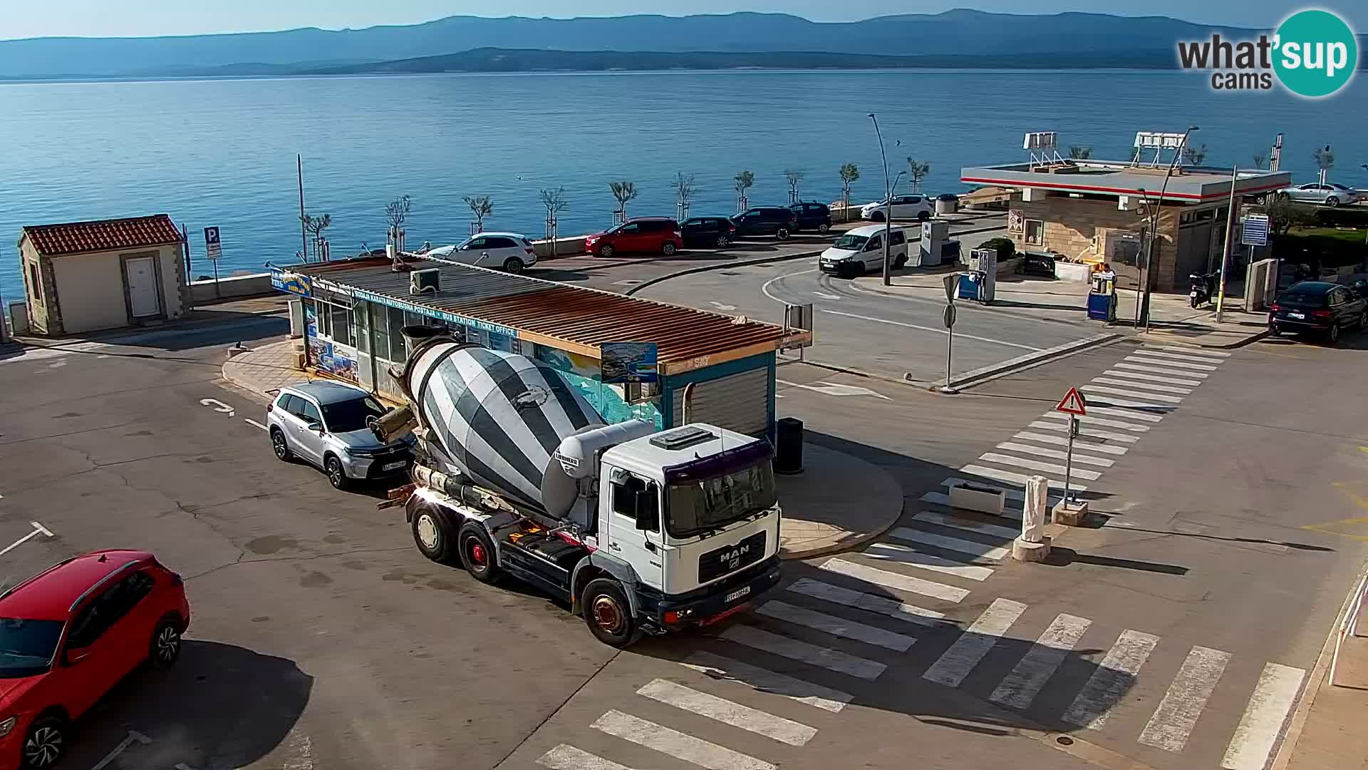 Webcam Bol Centro e Marina – Vista live dal porto di Bol