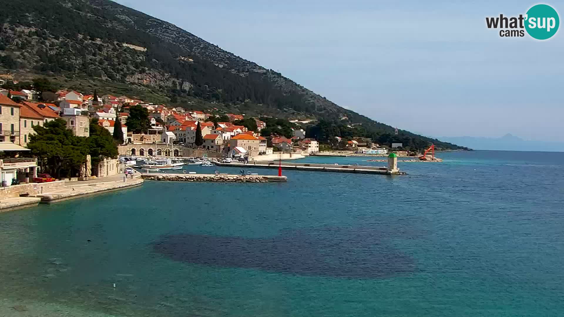 Webcam Bol Centro e Marina – Vista live dal porto di Bol