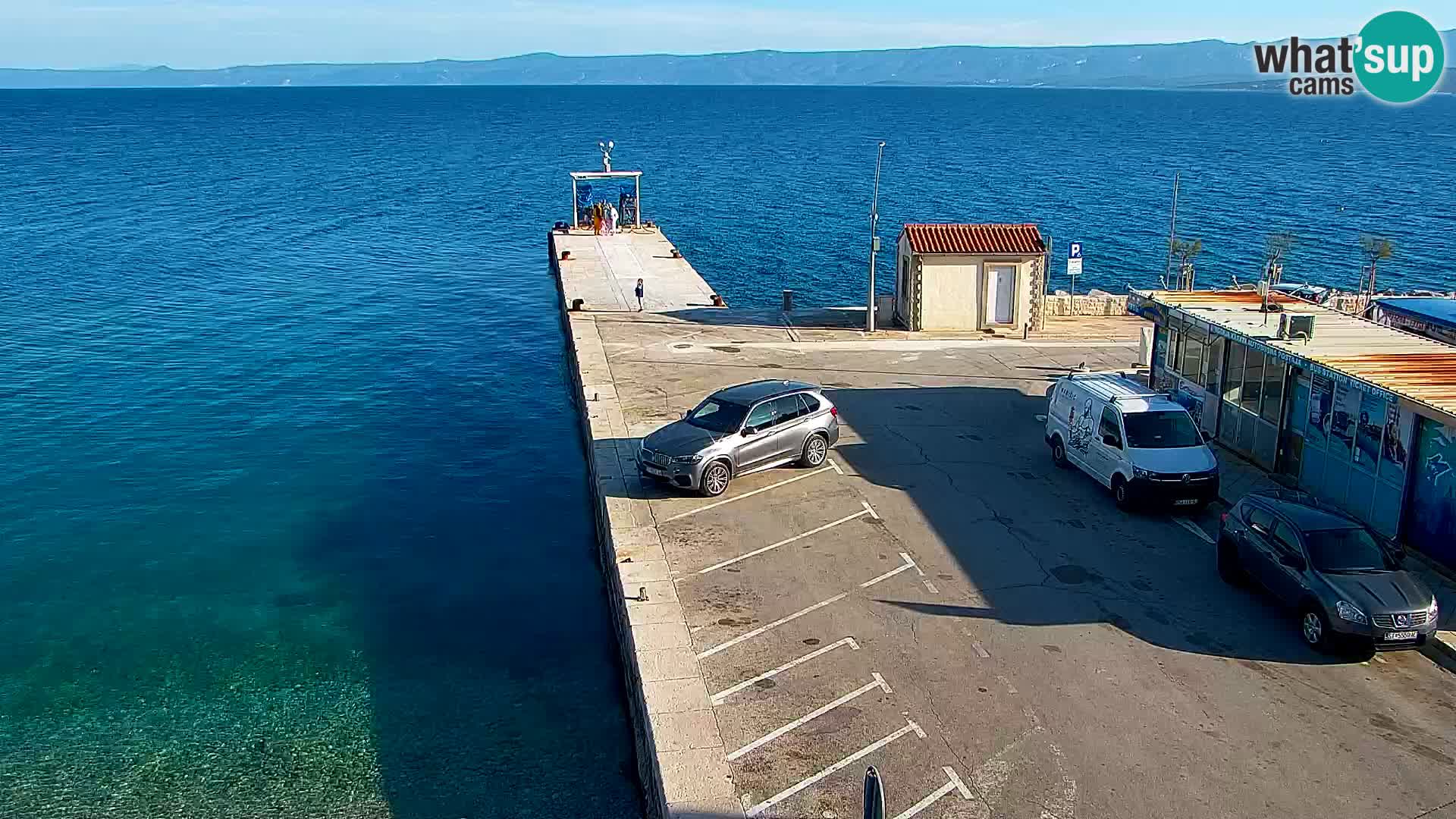 Webcam Bol Centro e Marina – Vista live dal porto di Bol
