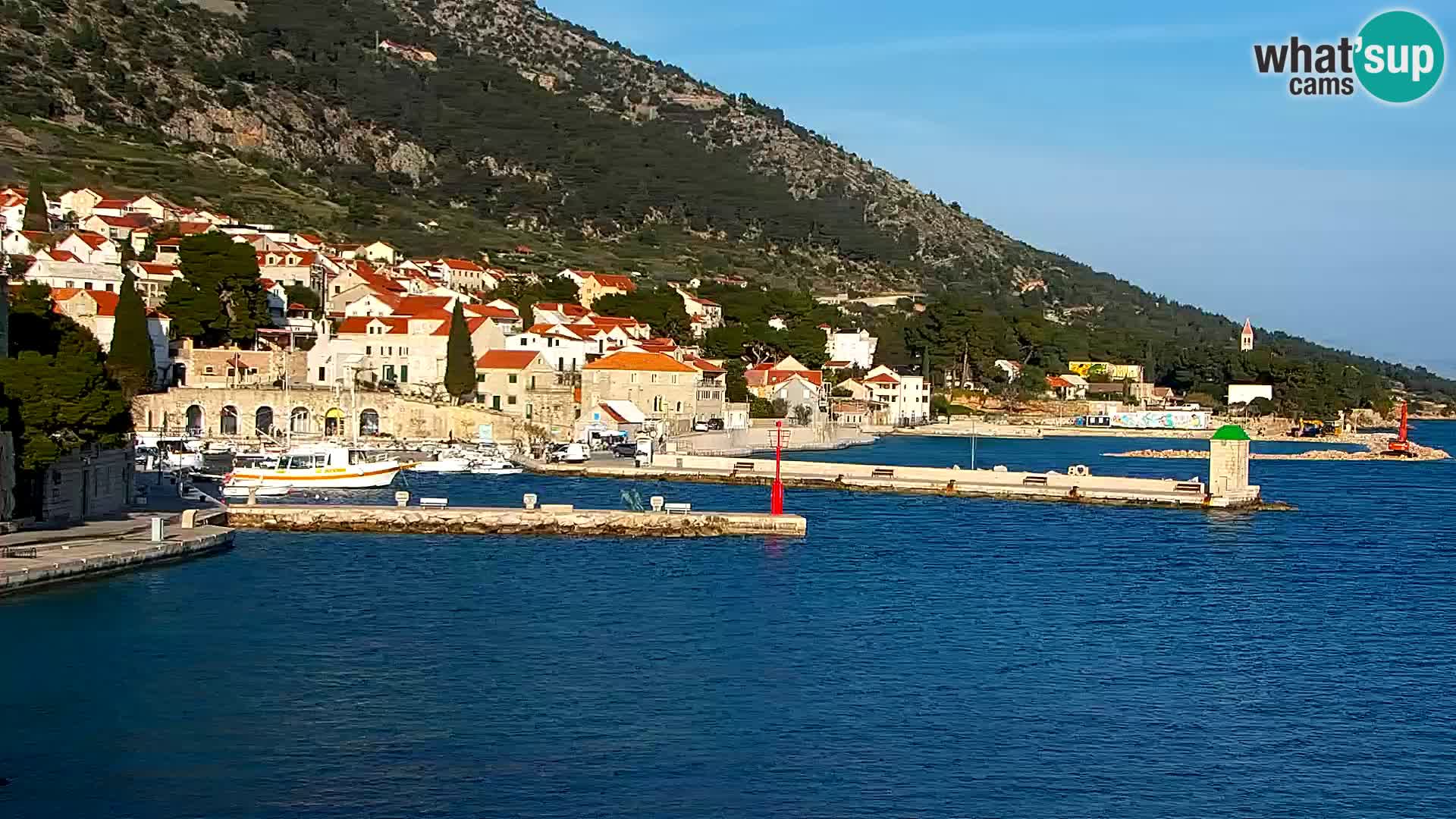 Webcam Bol Town Center & Marina – Live View from Bol, Brač