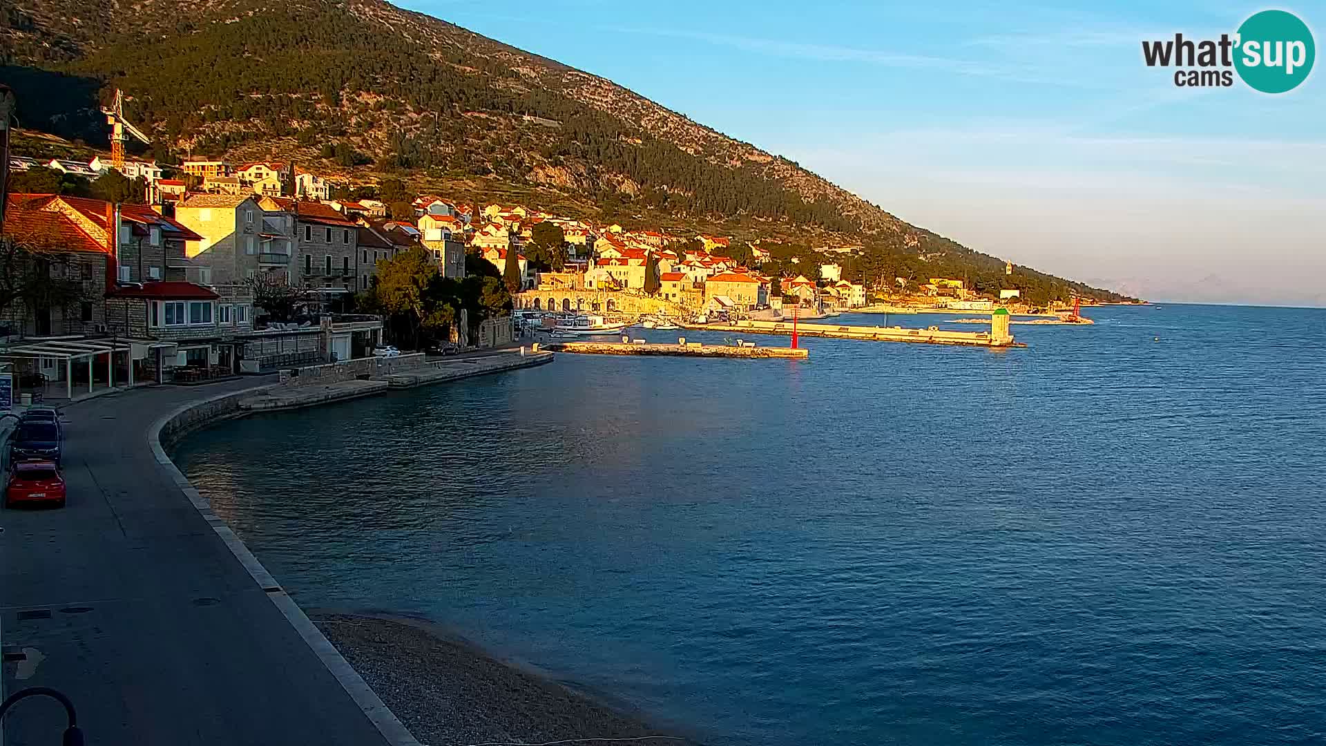 Webcam Bol Hafen & Ortszentrum – Liveblick aus Bol auf der Insel Brač