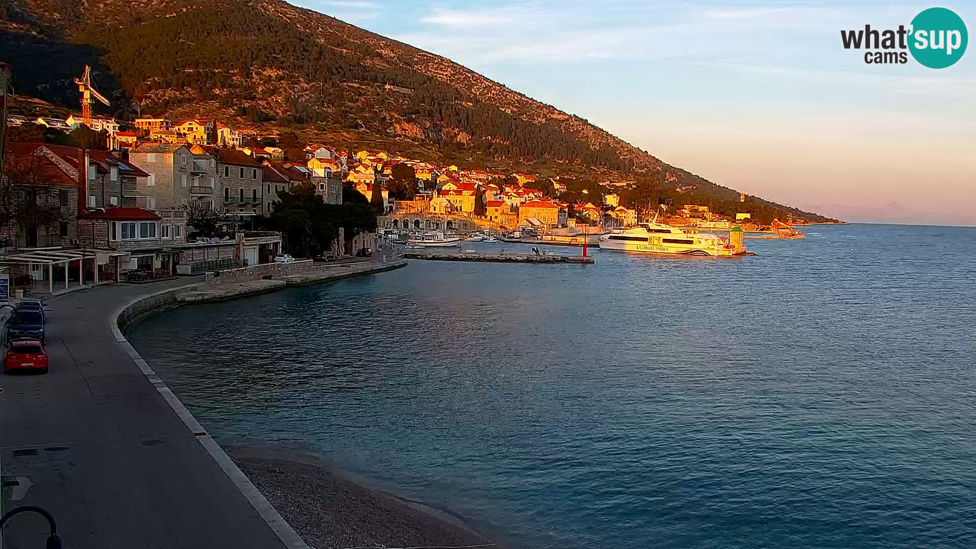 Webcam Bol Town Center & Marina – Live View from Bol, Brač