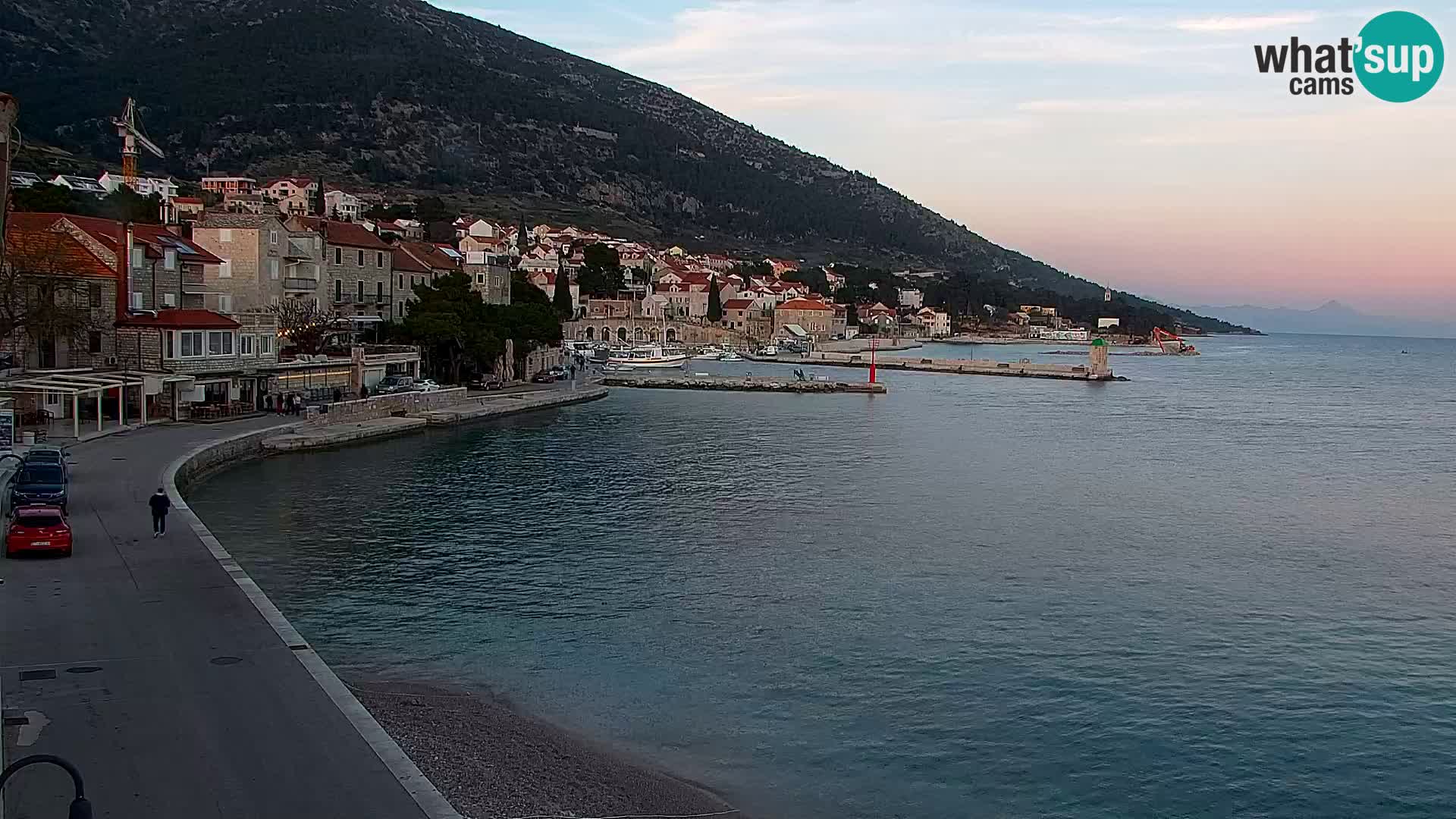 Webcam Bol Hafen & Ortszentrum – Liveblick aus Bol auf der Insel Brač