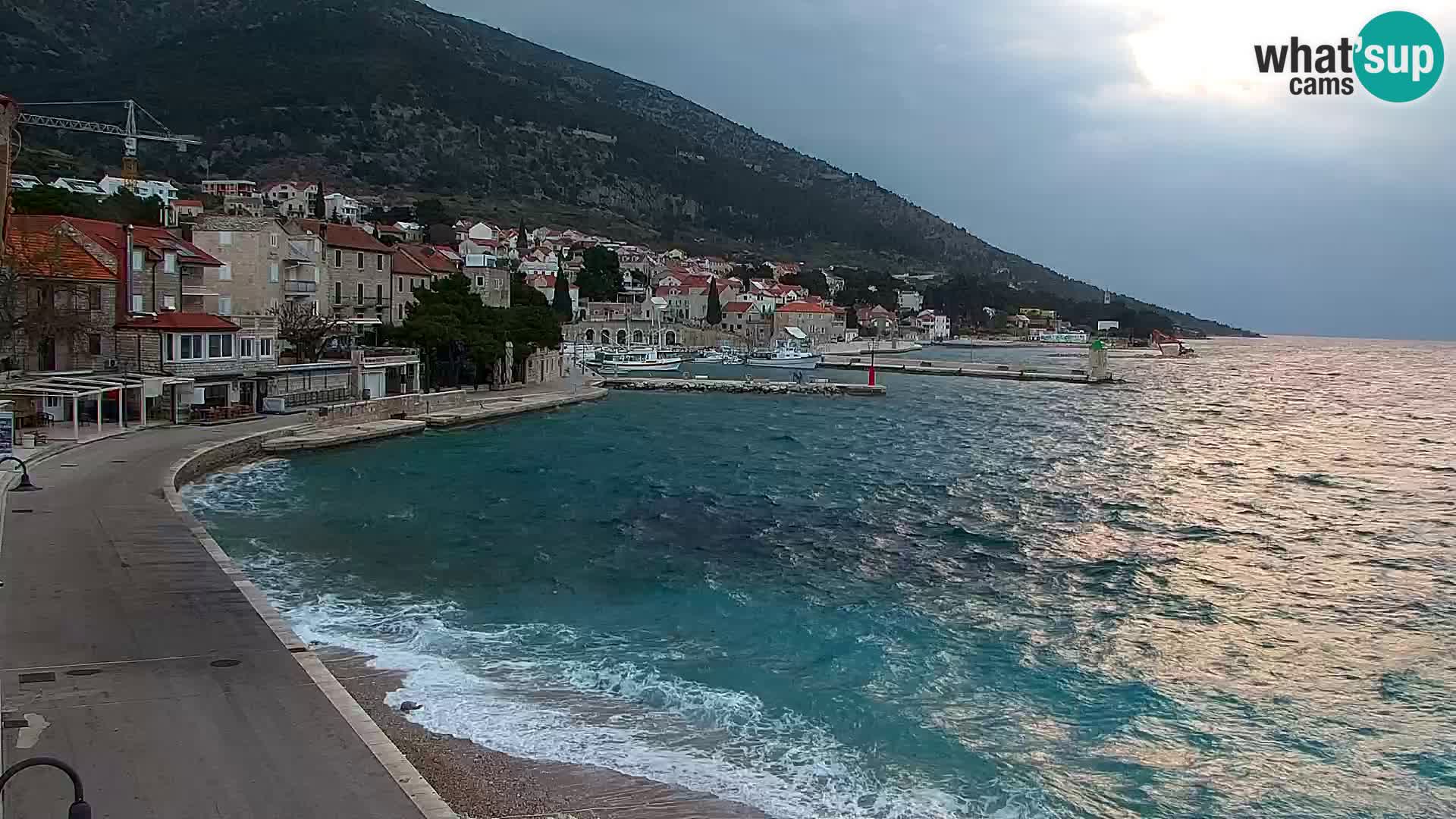 Webcam Bol Centro e Marina – Vista live dal porto di Bol