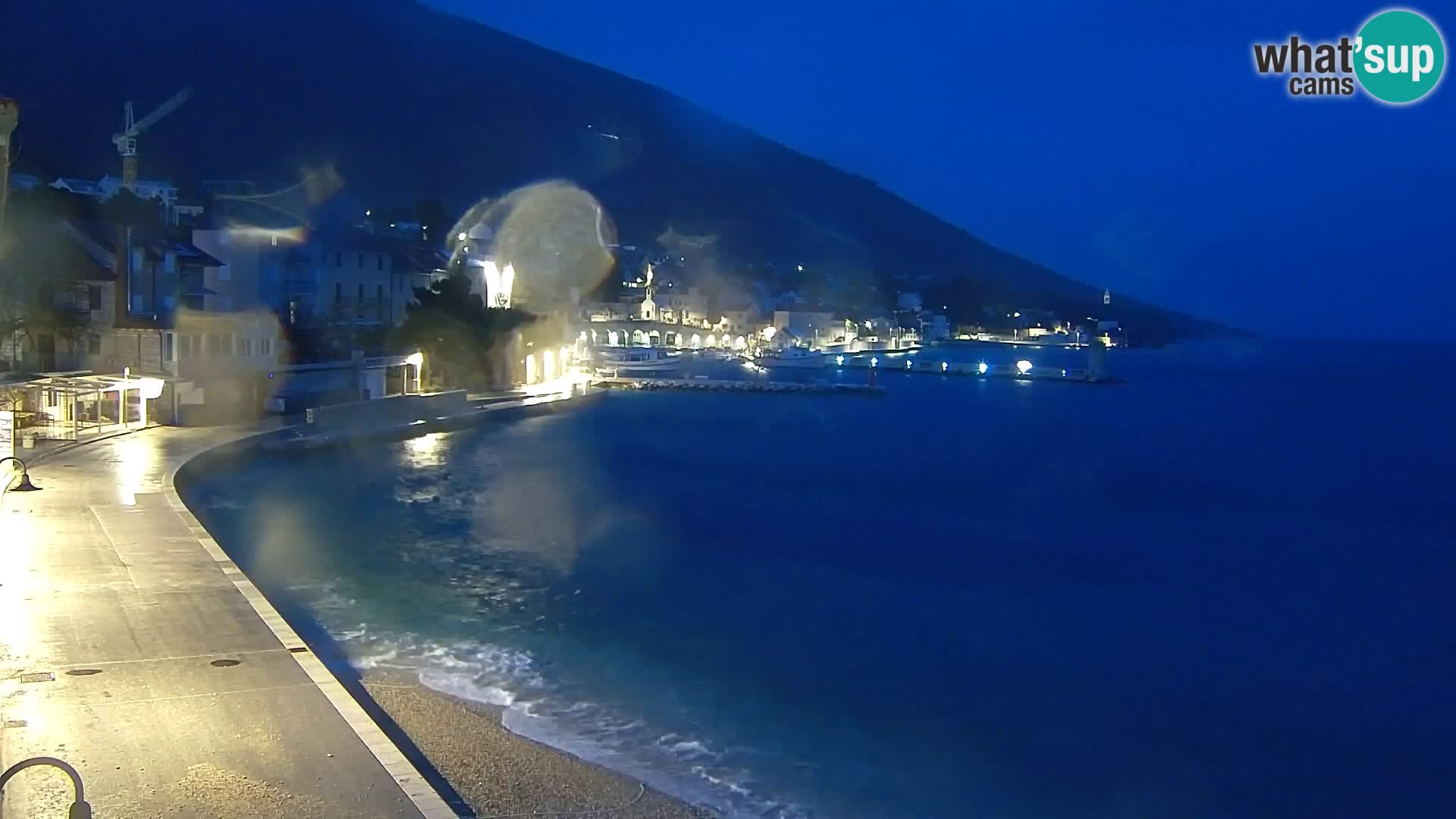 Webcam Bol Centro e Marina – Vista live dal porto di Bol