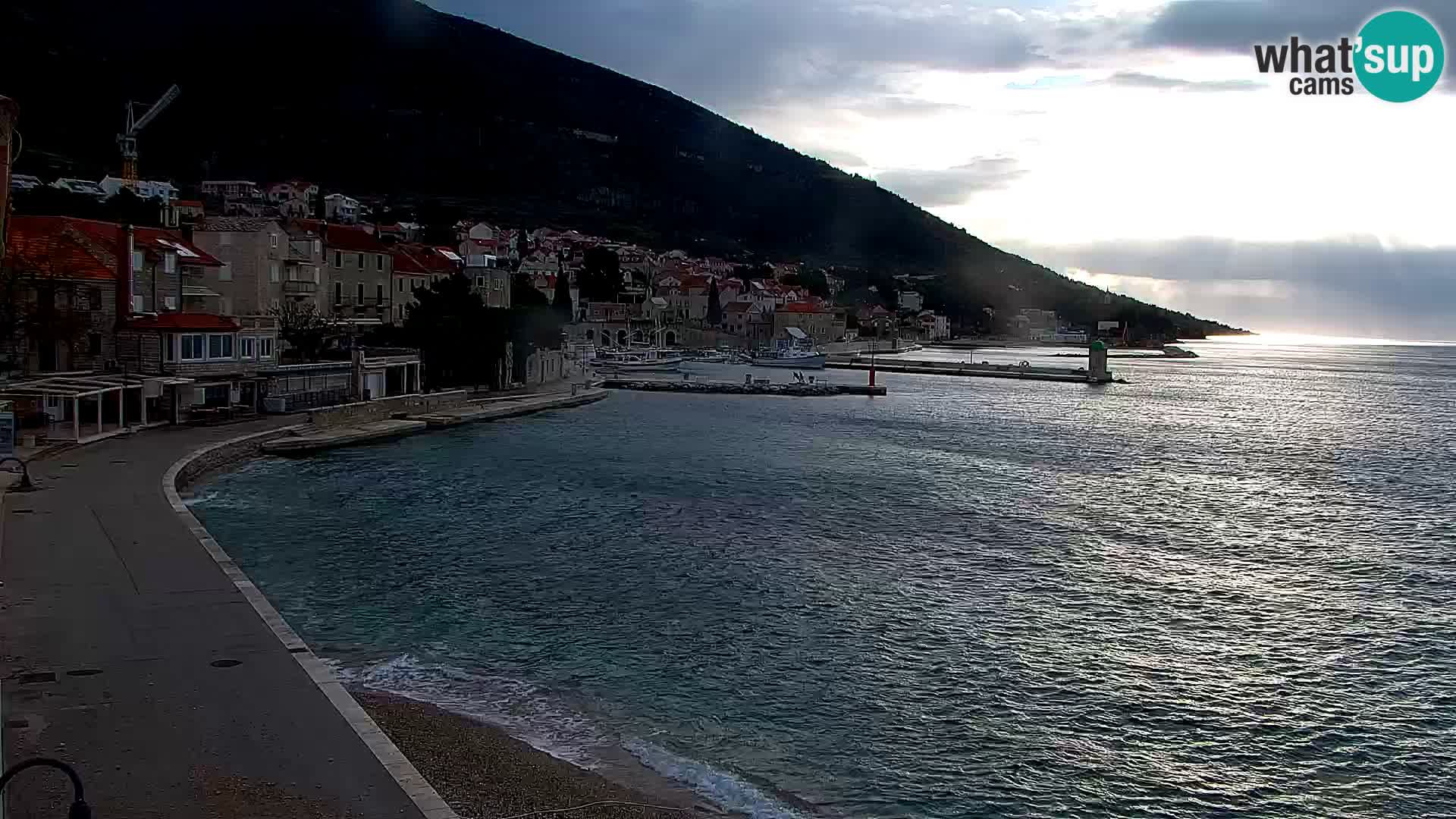 Webcam Bol Hafen & Ortszentrum – Liveblick aus Bol auf der Insel Brač