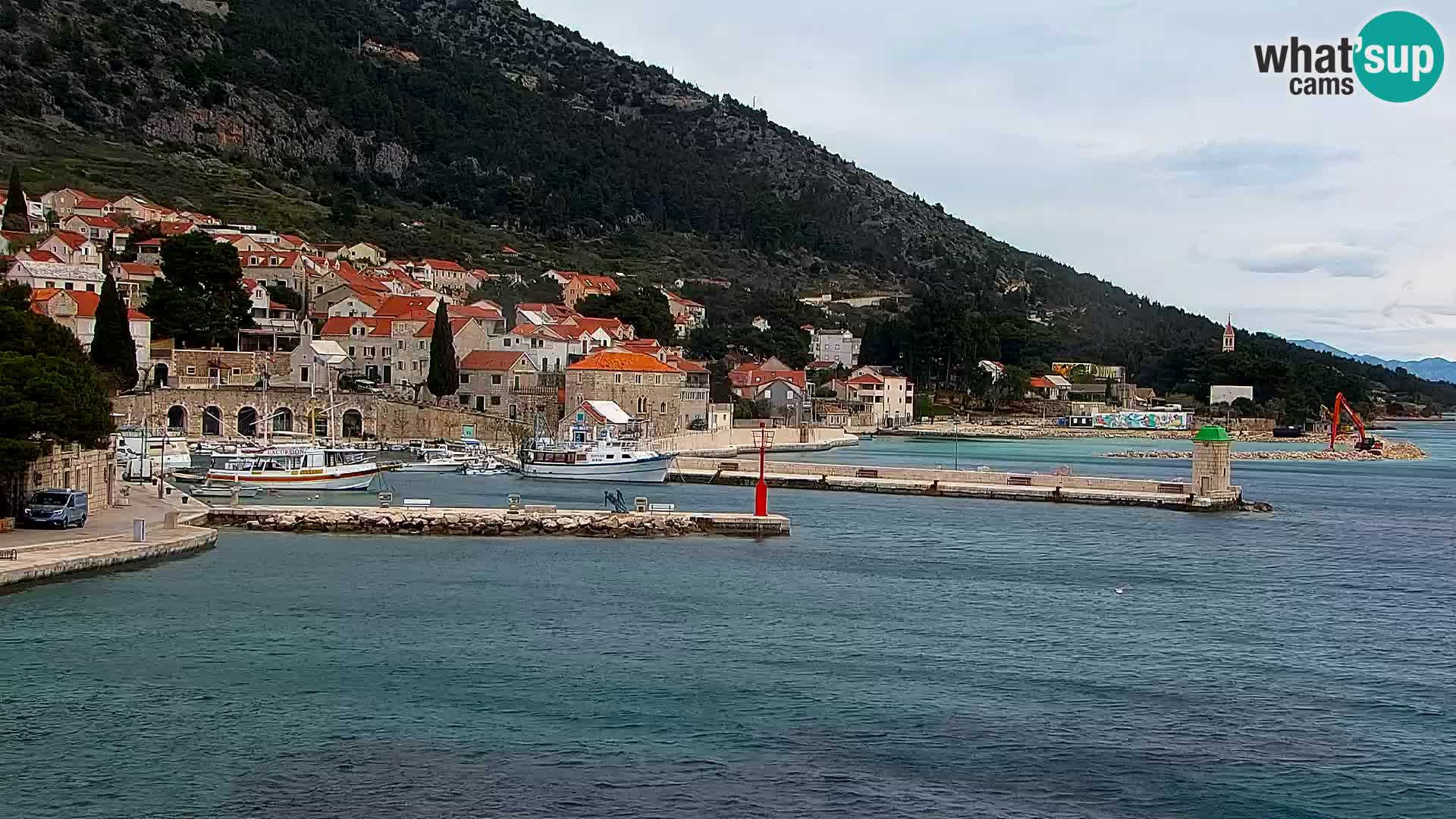 Webcam Bol Hafen & Ortszentrum – Liveblick aus Bol auf der Insel Brač