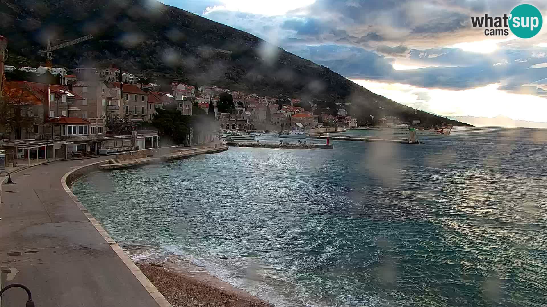 Webcam Bol Hafen & Ortszentrum – Liveblick aus Bol auf der Insel Brač