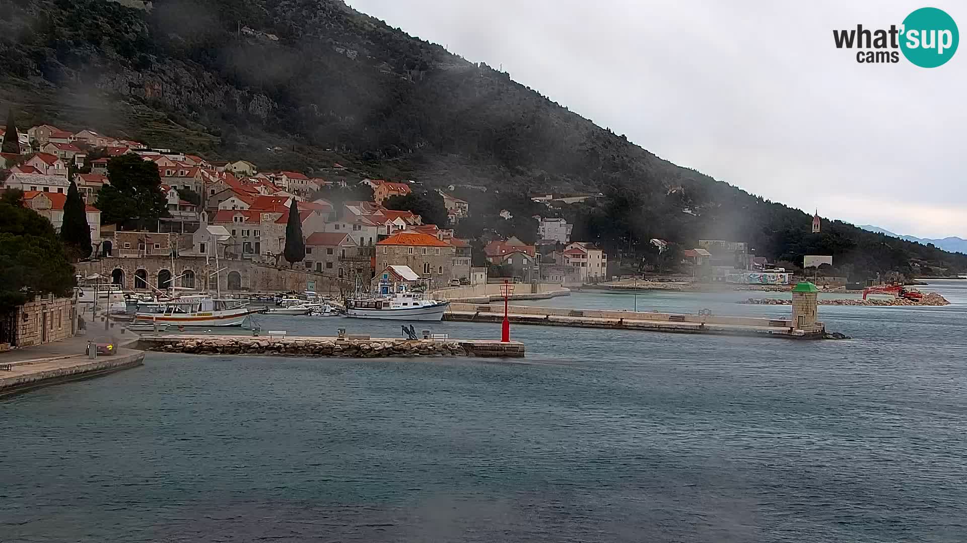 Webcam Bol Town Center & Marina – Live View from Bol, Brač