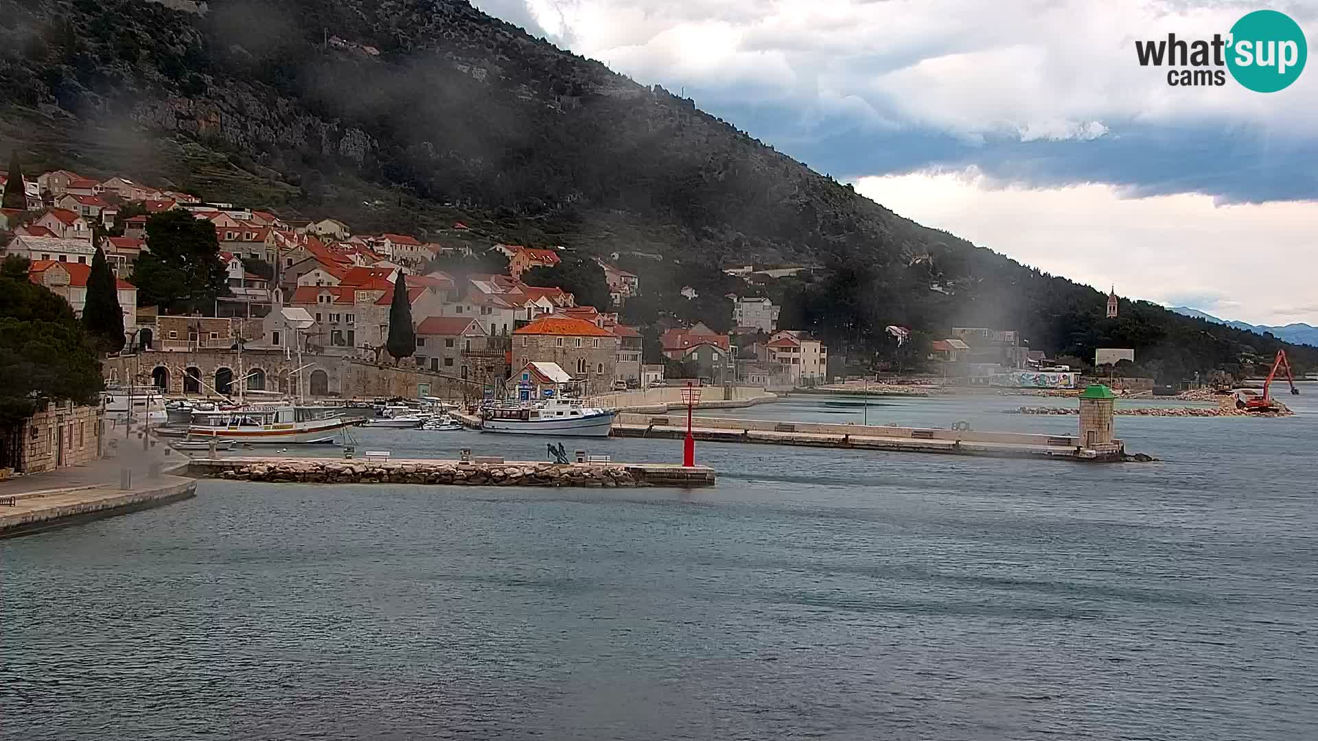 Webcam Bol Hafen & Ortszentrum – Liveblick aus Bol auf der Insel Brač