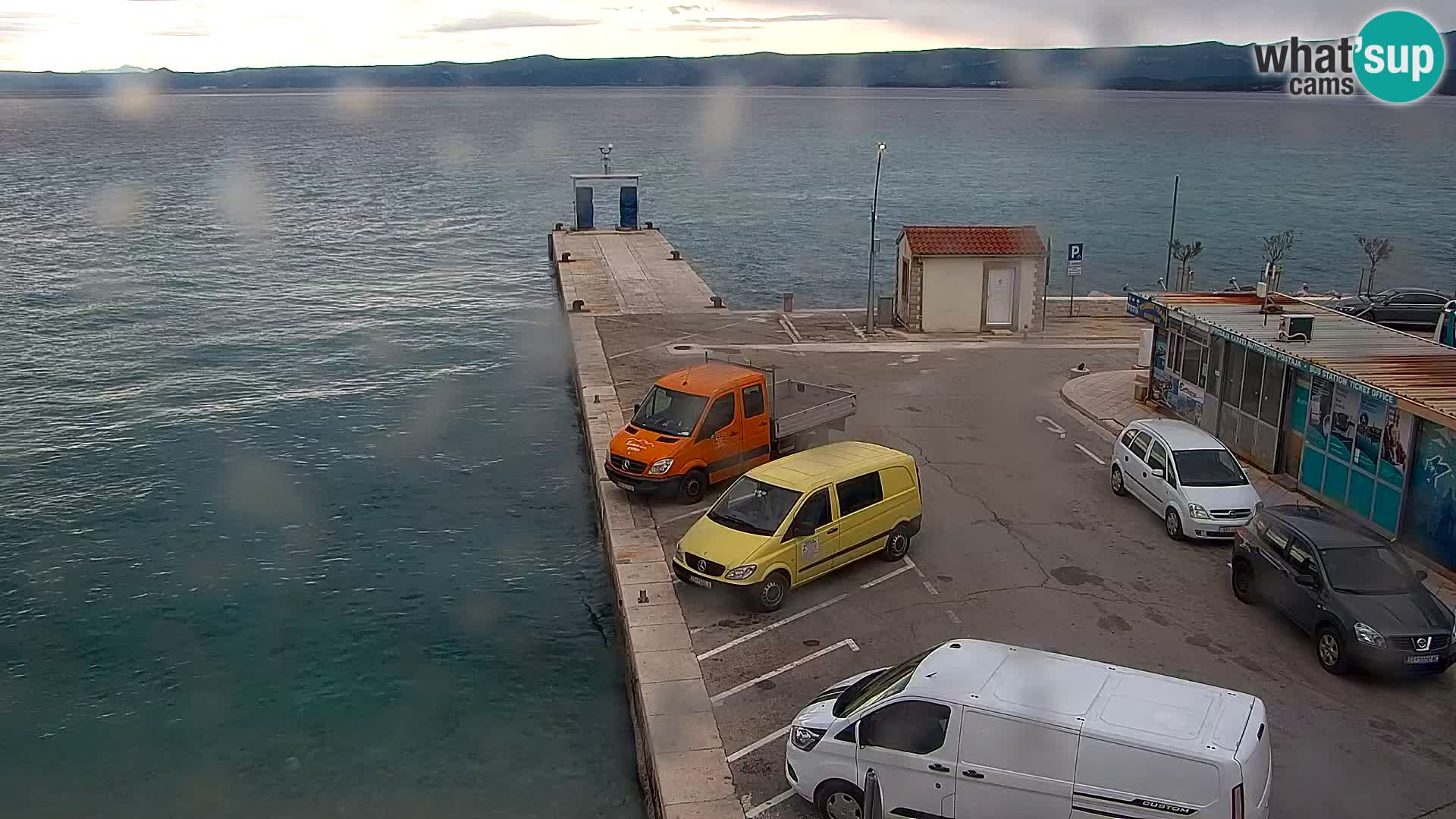 Webcam Bol Hafen & Ortszentrum – Liveblick aus Bol auf der Insel Brač