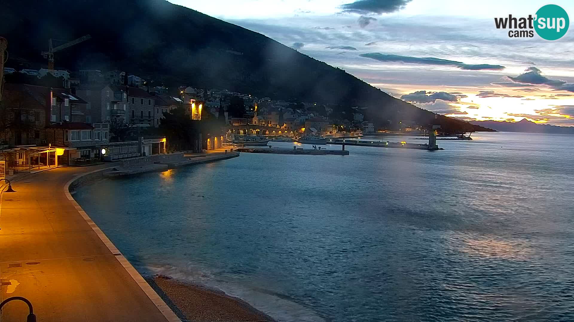 Webcam Bol Hafen & Ortszentrum – Liveblick aus Bol auf der Insel Brač