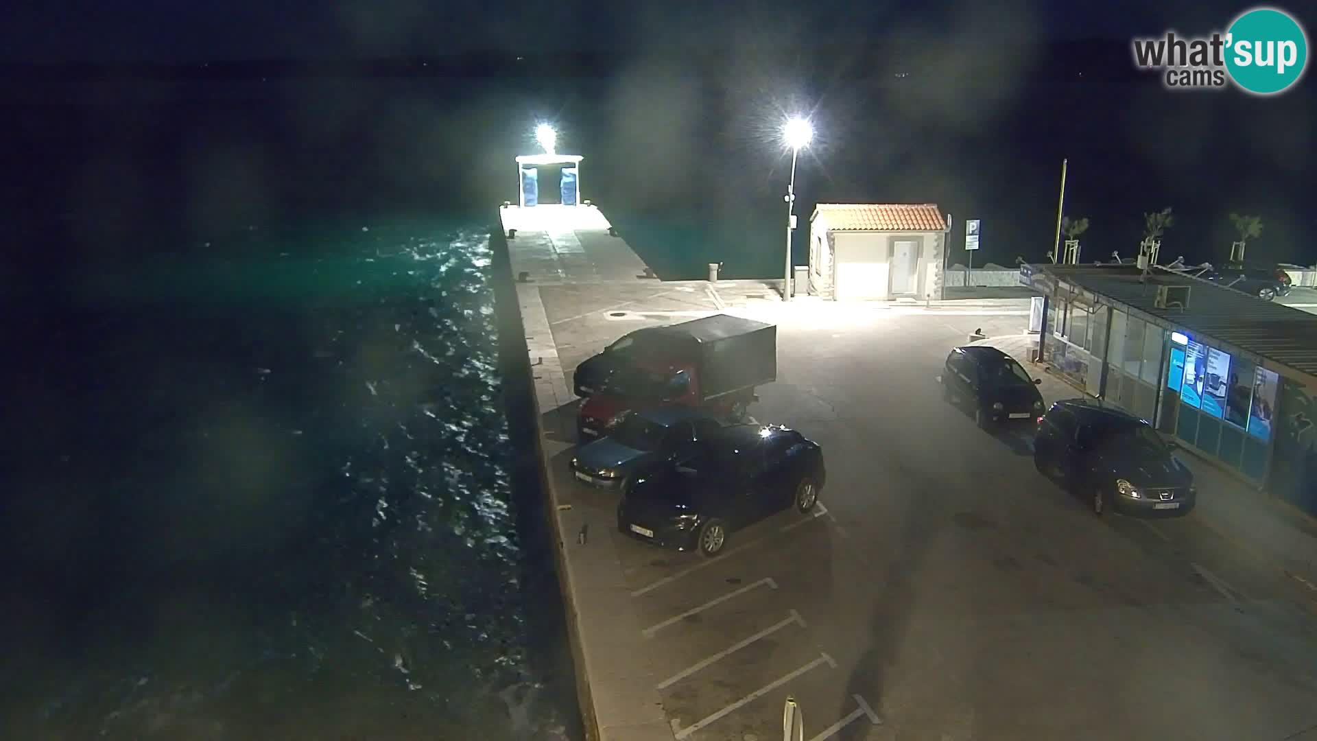 Web kamera Bol – Centar mjesta i marina | Pogled uživo