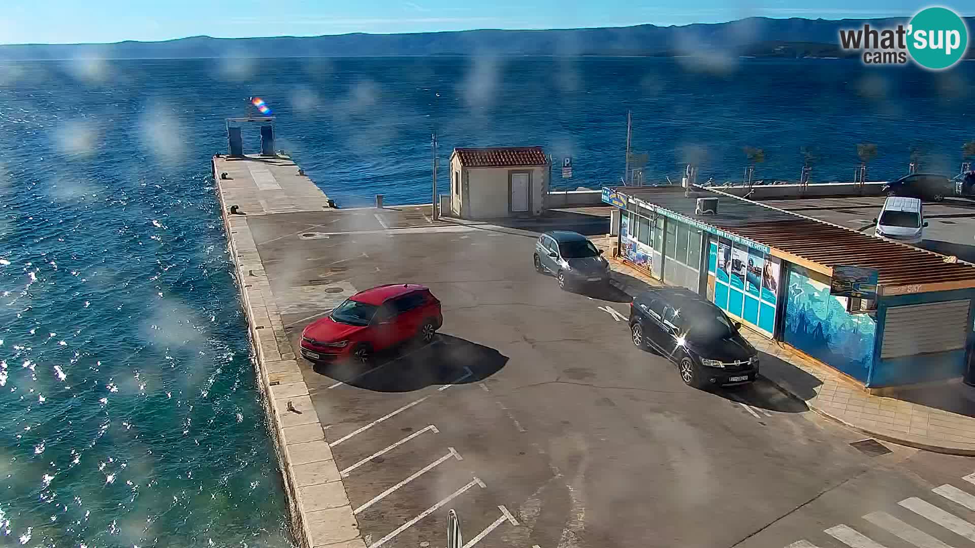 Webcam Bol Centro e Marina – Vista live dal porto di Bol