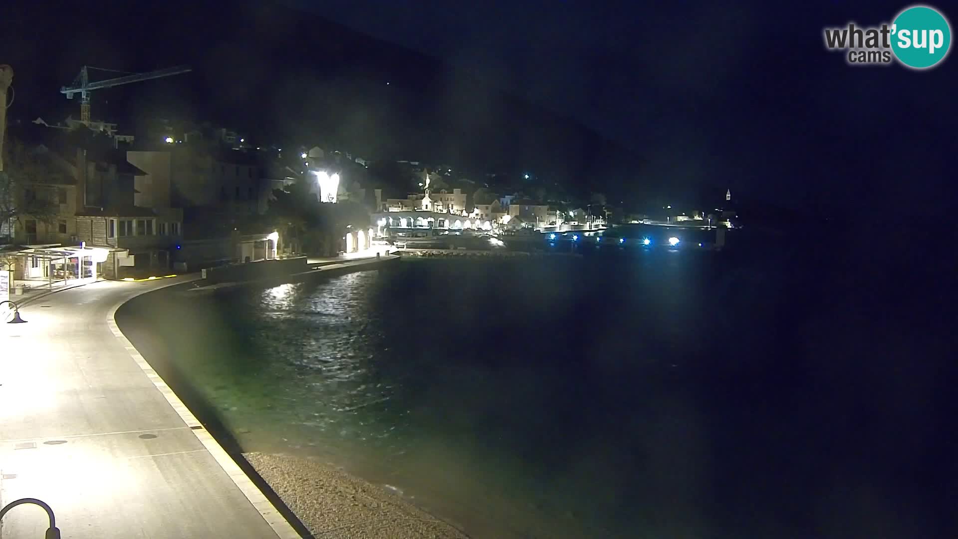 Web kamera Bol – Centar mjesta i marina | Pogled uživo