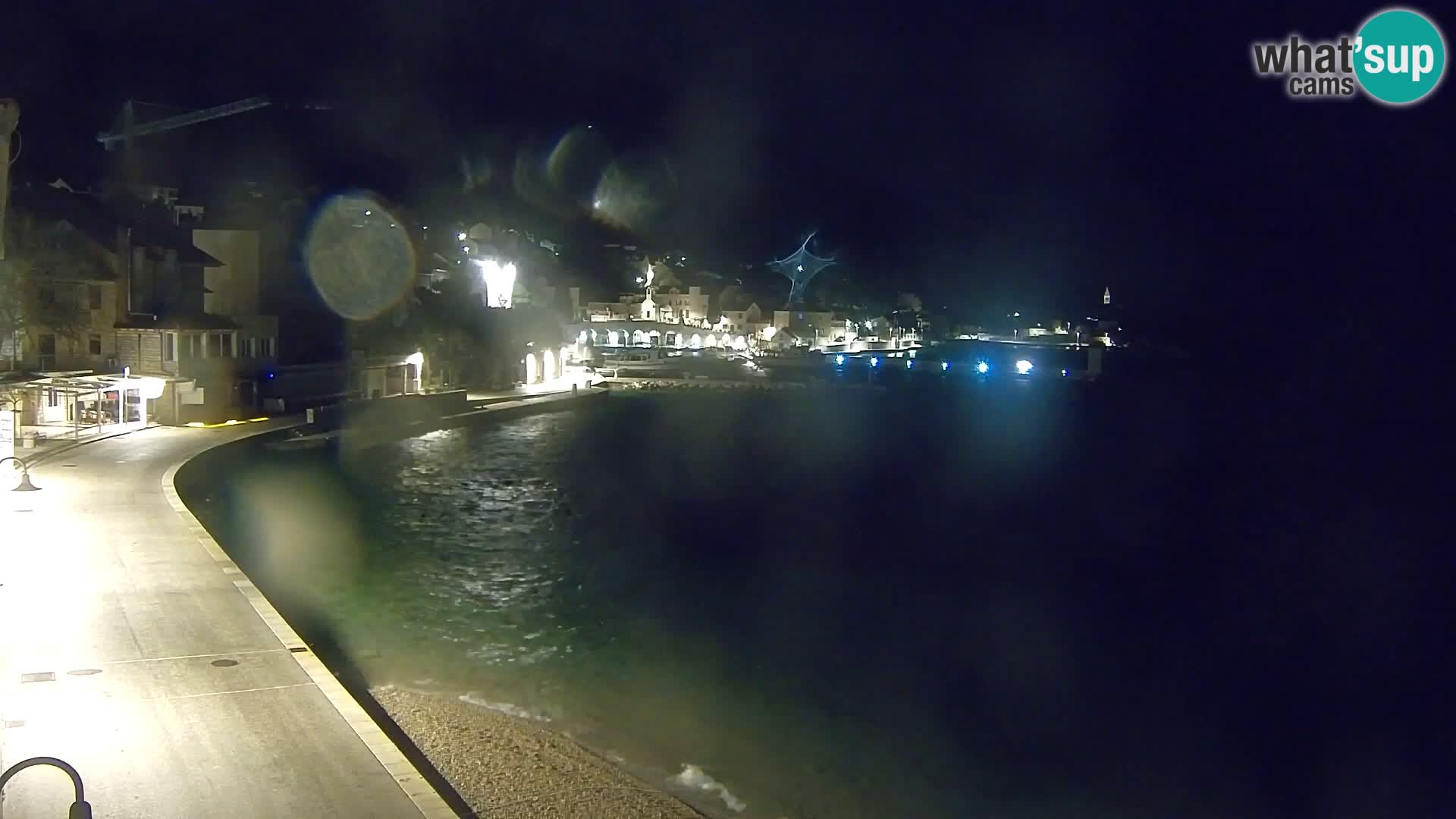 Web kamera Bol – Centar mjesta i marina | Pogled uživo