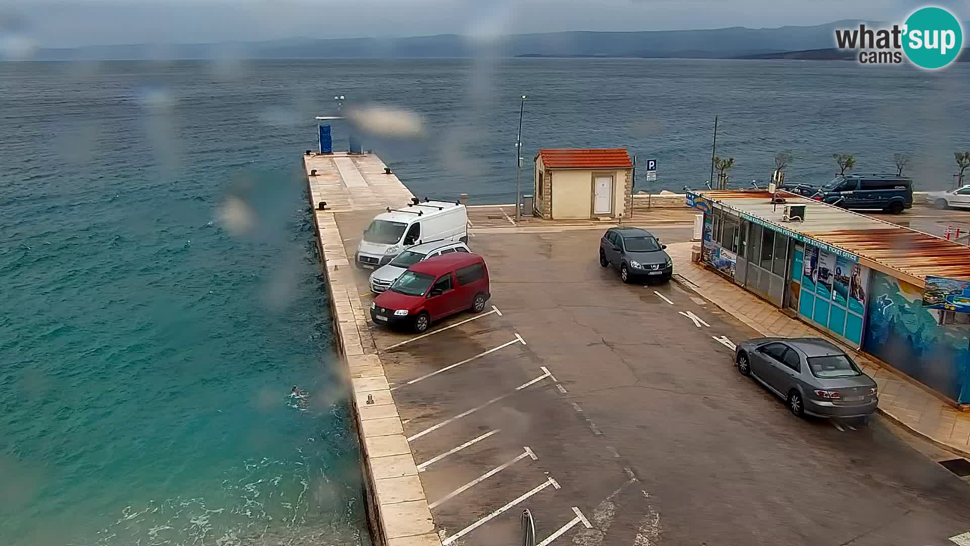 Webcam Bol Centro e Marina – Vista live dal porto di Bol