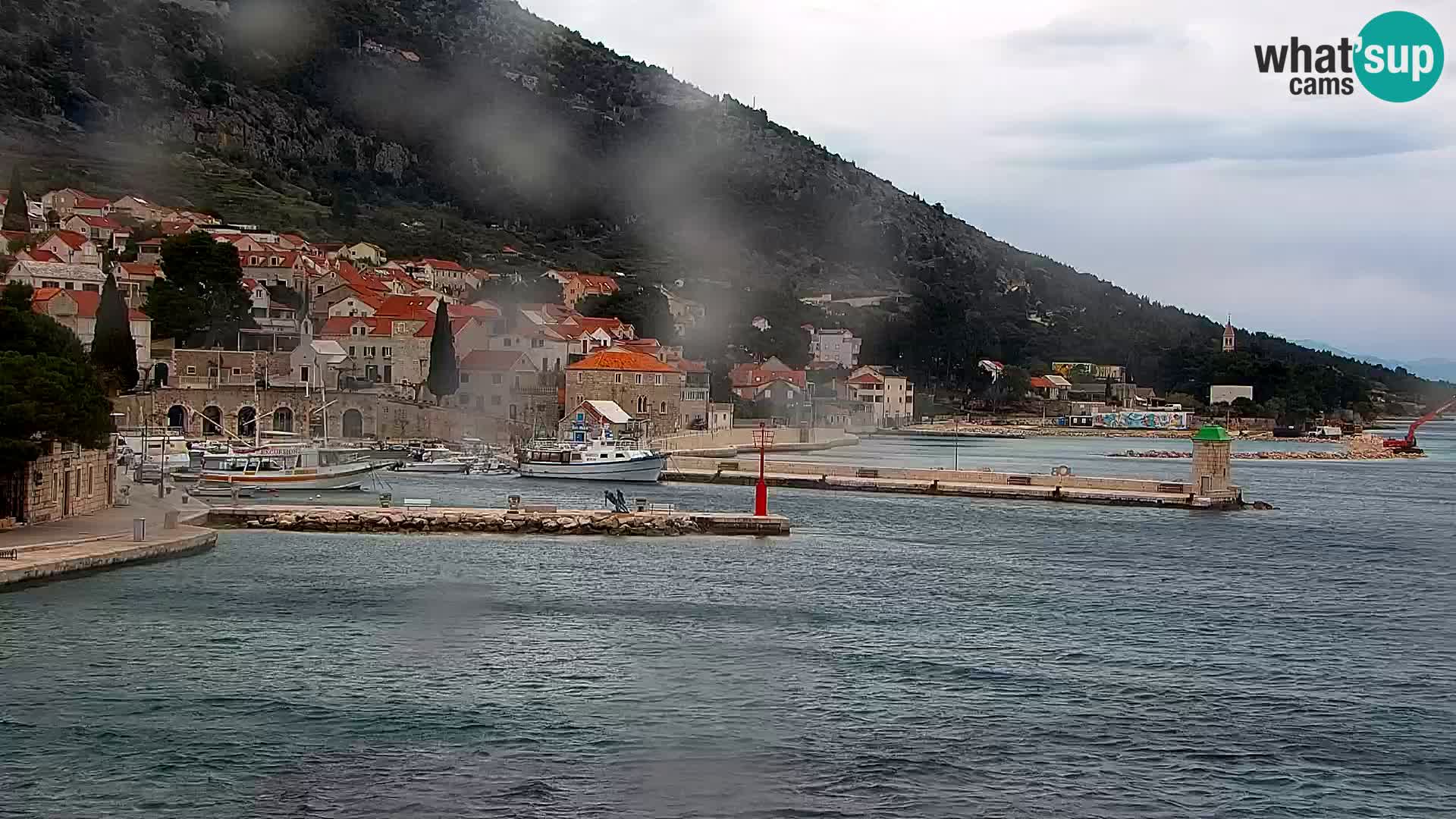 Webcam Bol Hafen & Ortszentrum – Liveblick aus Bol auf der Insel Brač