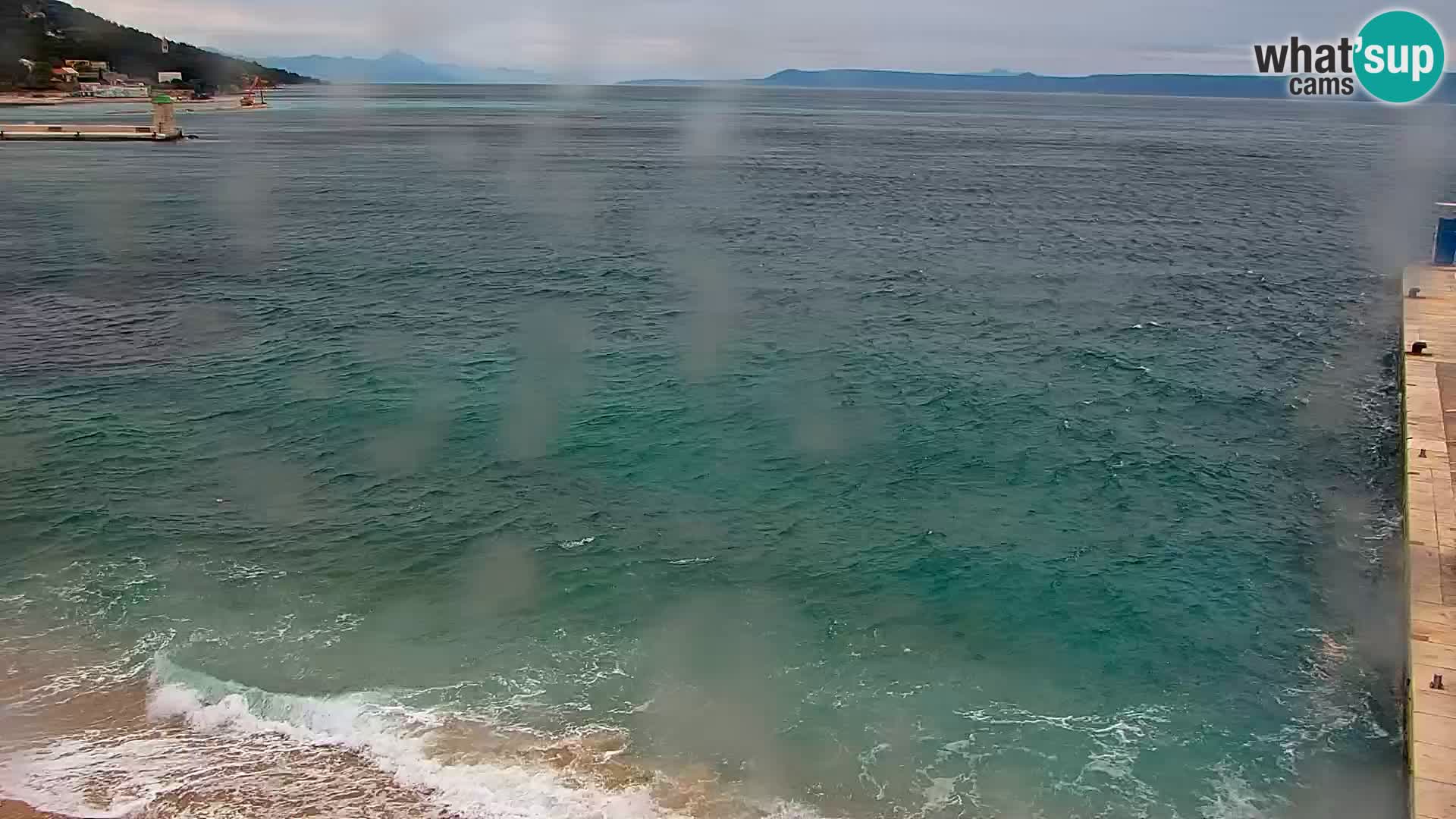 Web kamera Bol – Centar mjesta i marina | Pogled uživo