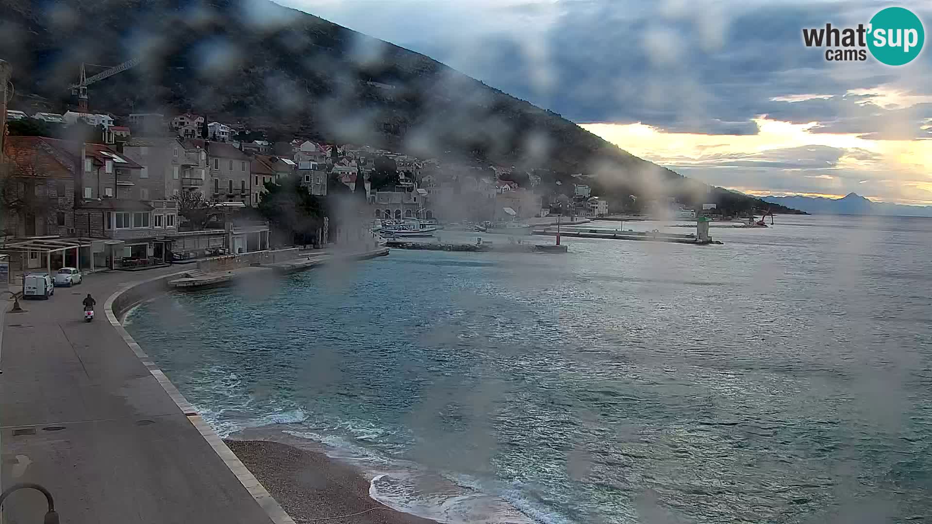 Webcam Bol Centro e Marina – Vista live dal porto di Bol