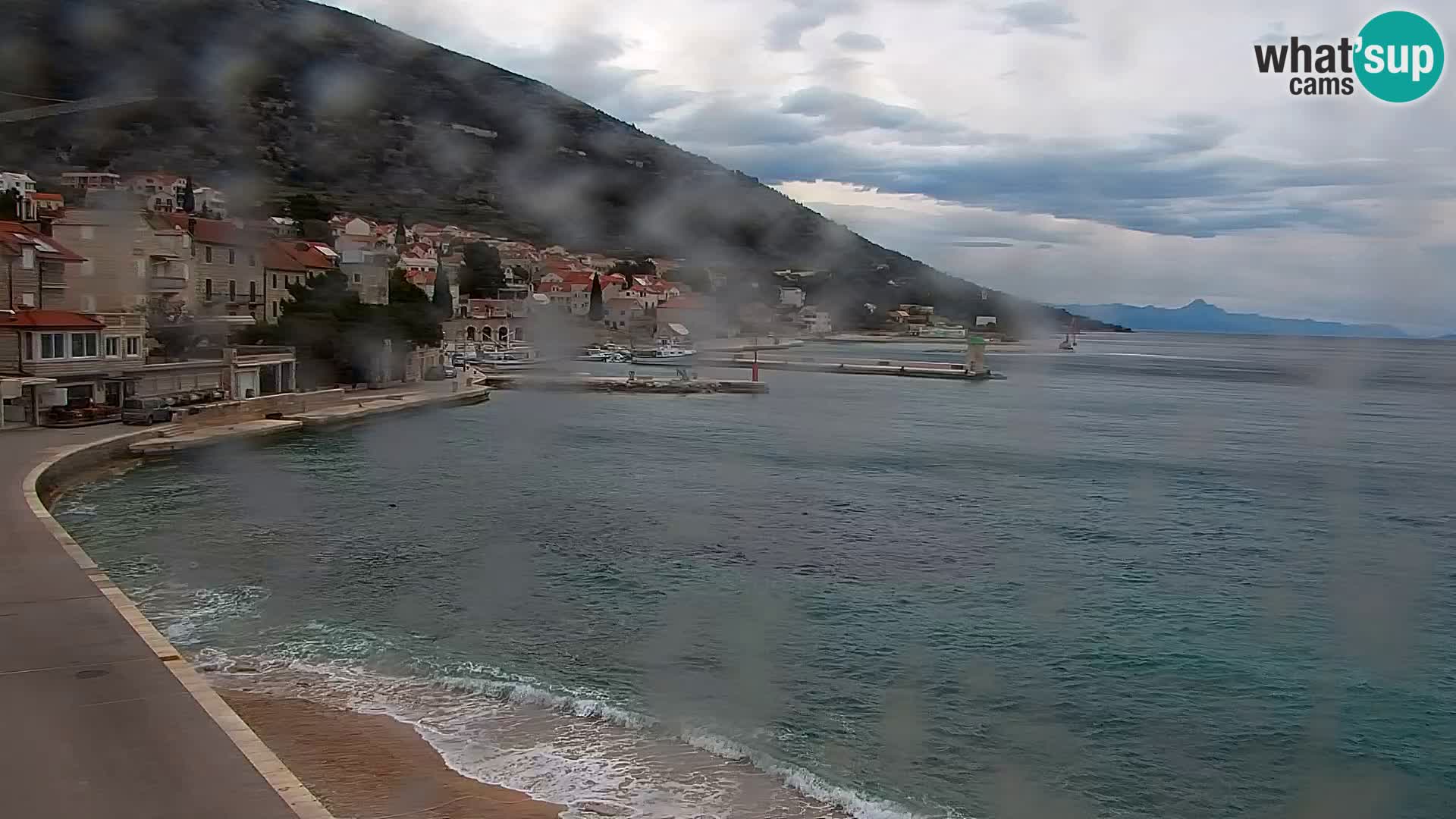 Webcam Bol Centro e Marina – Vista live dal porto di Bol