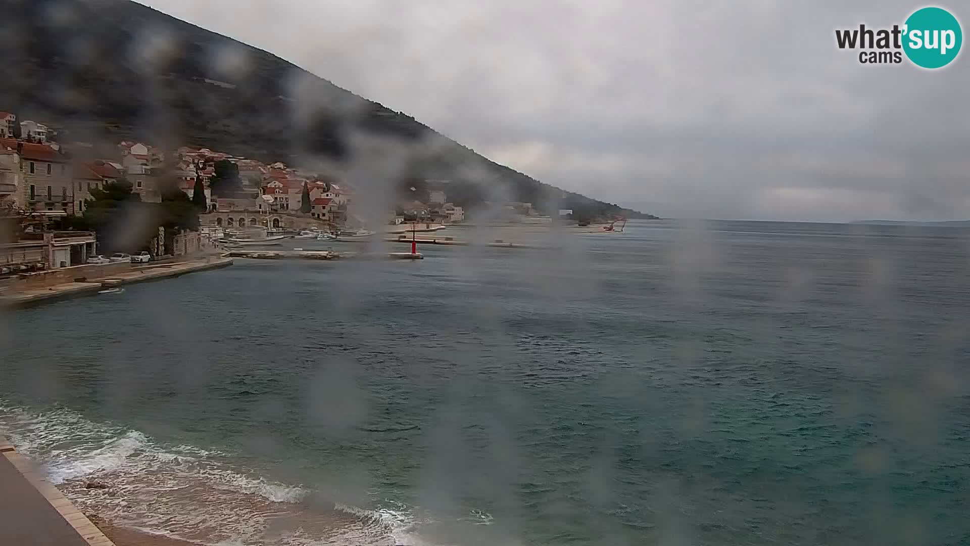 Webcam Bol Centro e Marina – Vista live dal porto di Bol