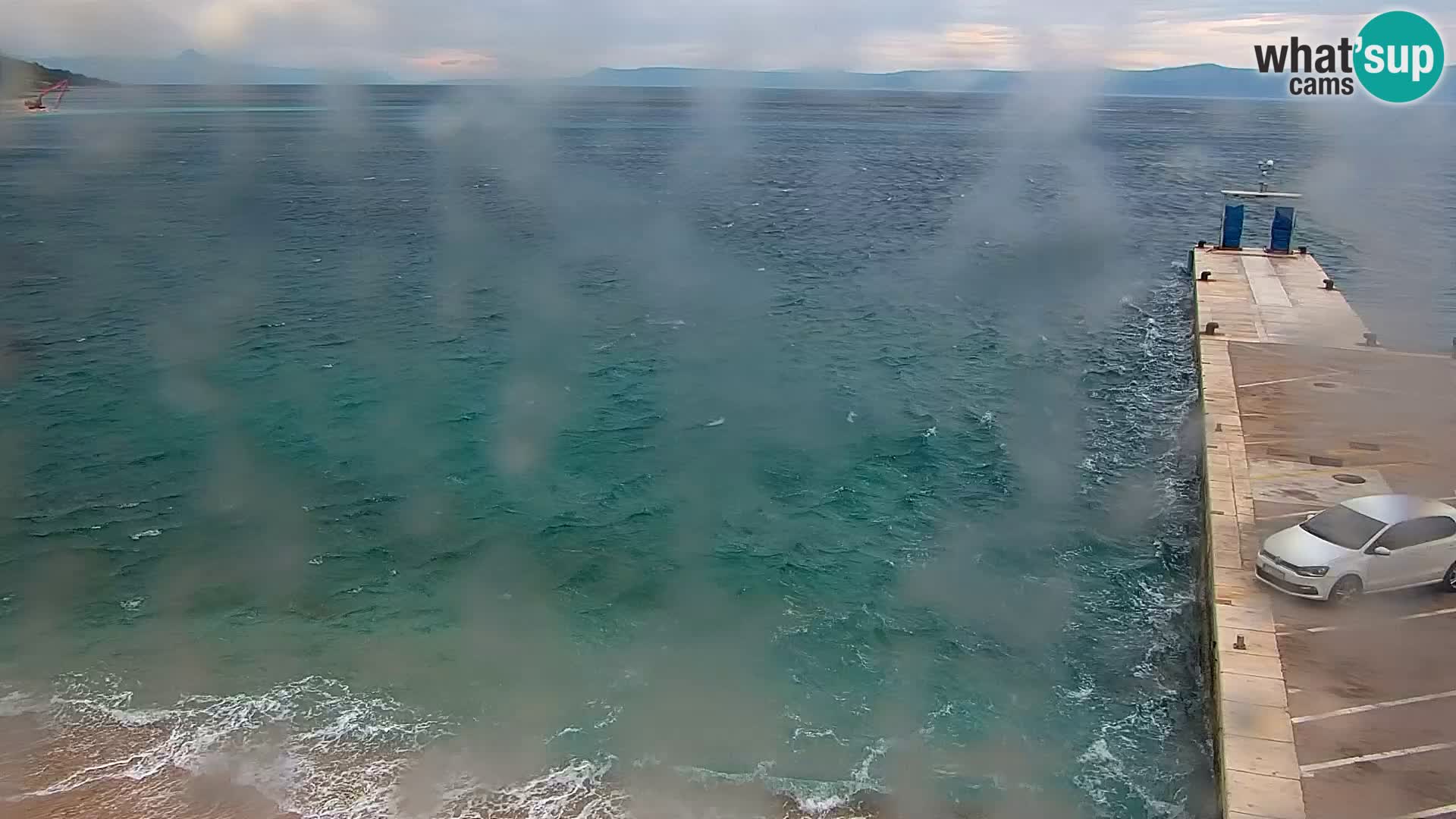 Web kamera Bol – Centar mjesta i marina | Pogled uživo