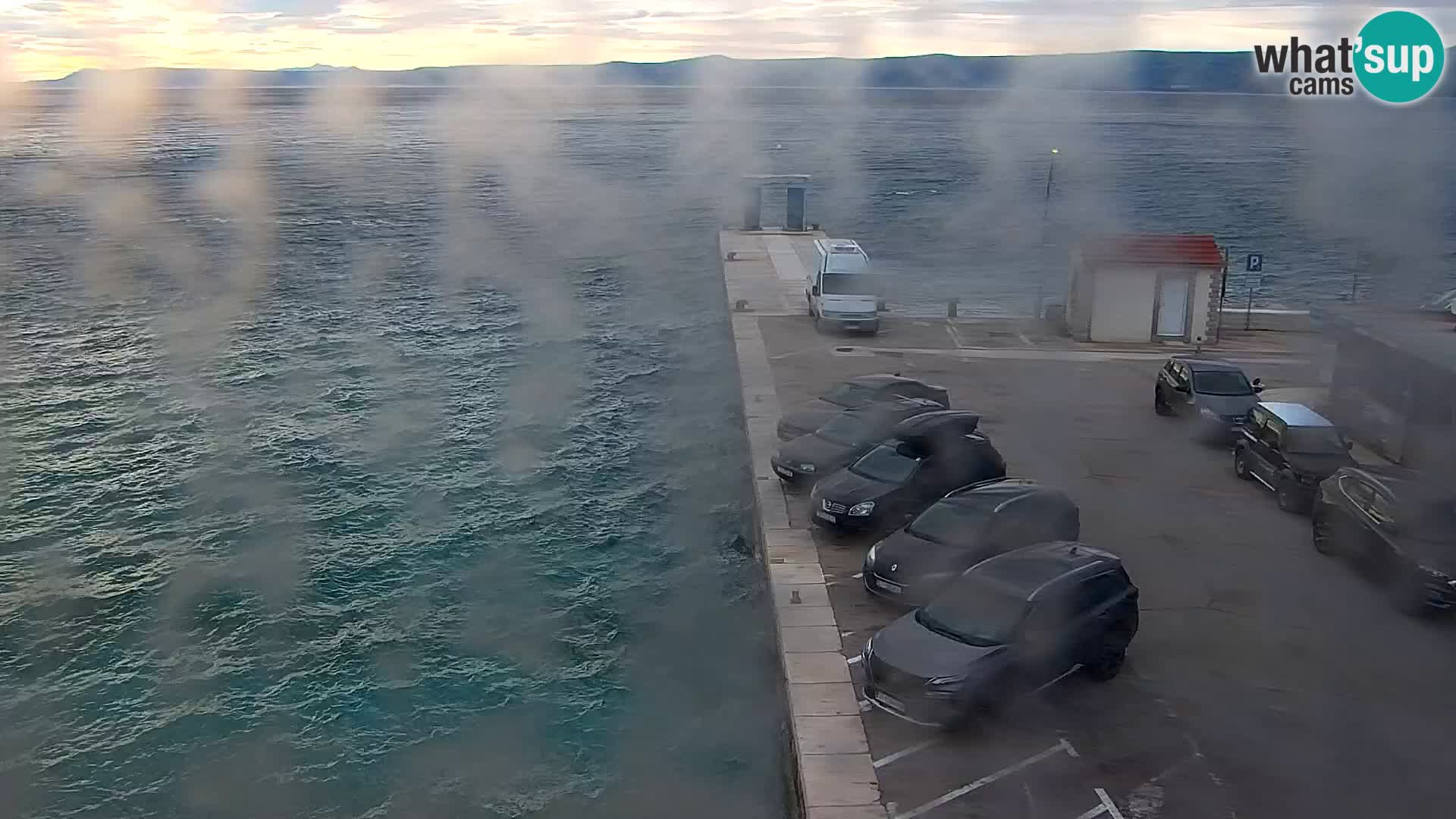 Webcam Bol Centro e Marina – Vista live dal porto di Bol