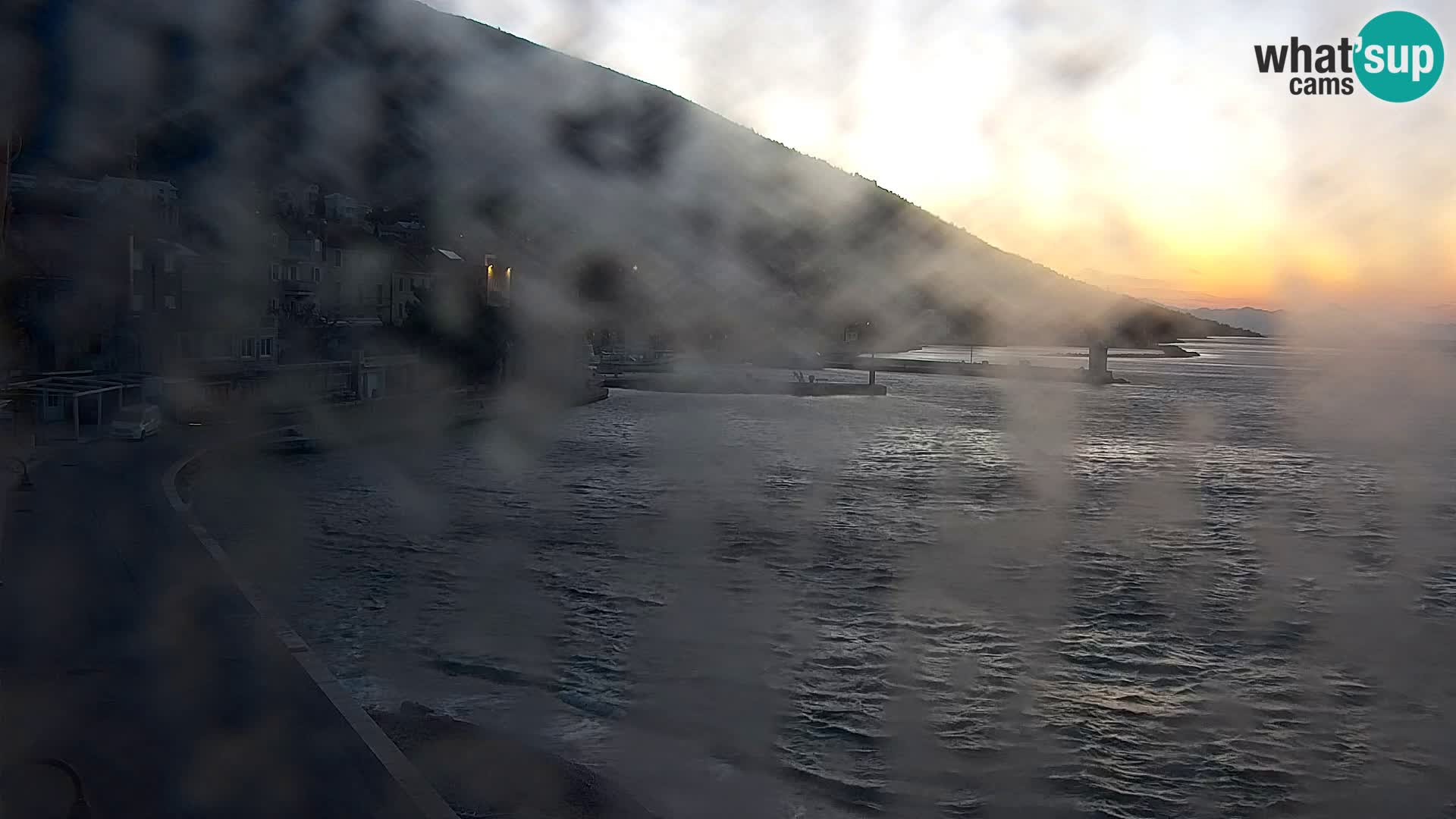 Webcam Bol Centro e Marina – Vista live dal porto di Bol