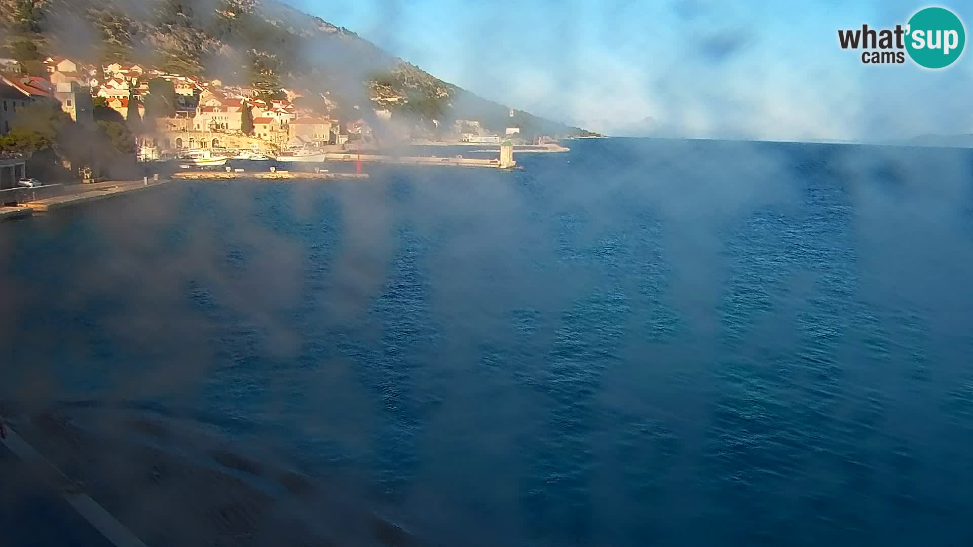 Webcam Bol Centro e Marina – Vista live dal porto di Bol