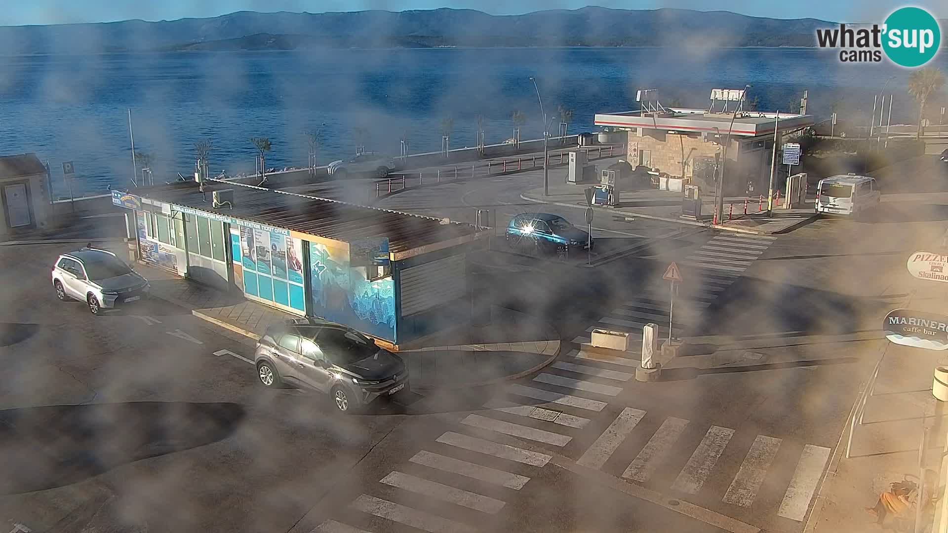 Webcam Bol Centro e Marina – Vista live dal porto di Bol