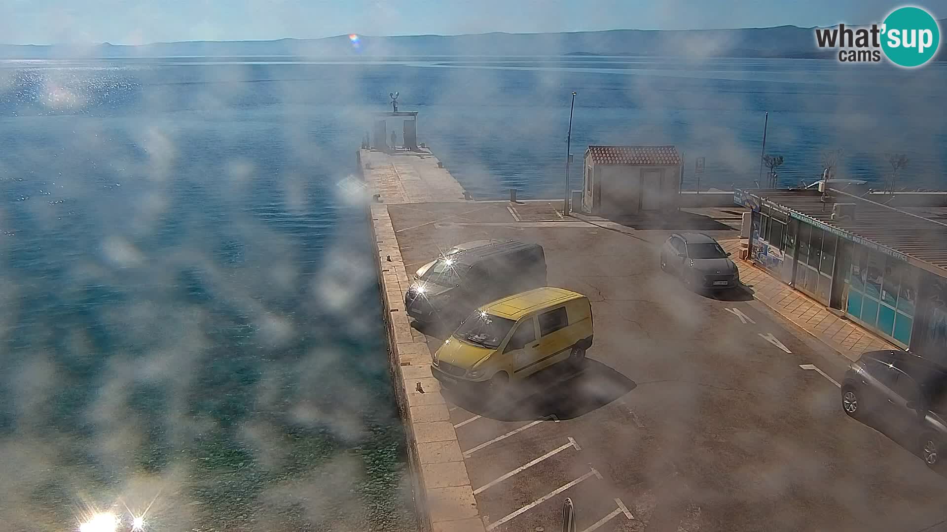 Webcam Bol Centro e Marina – Vista live dal porto di Bol