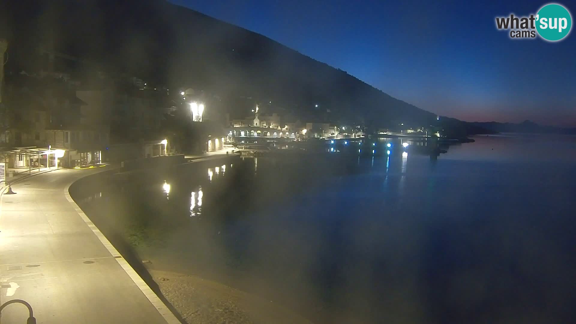 Webcam Bol Centro e Marina – Vista live dal porto di Bol