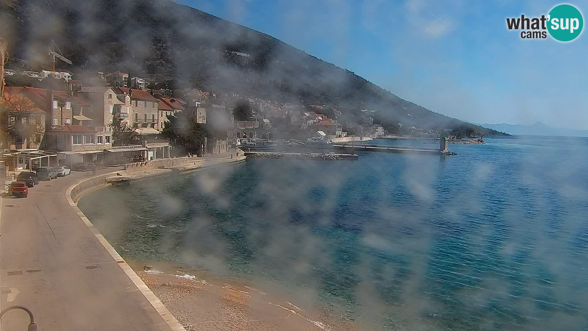 Webcam Bol Centro e Marina – Vista live dal porto di Bol